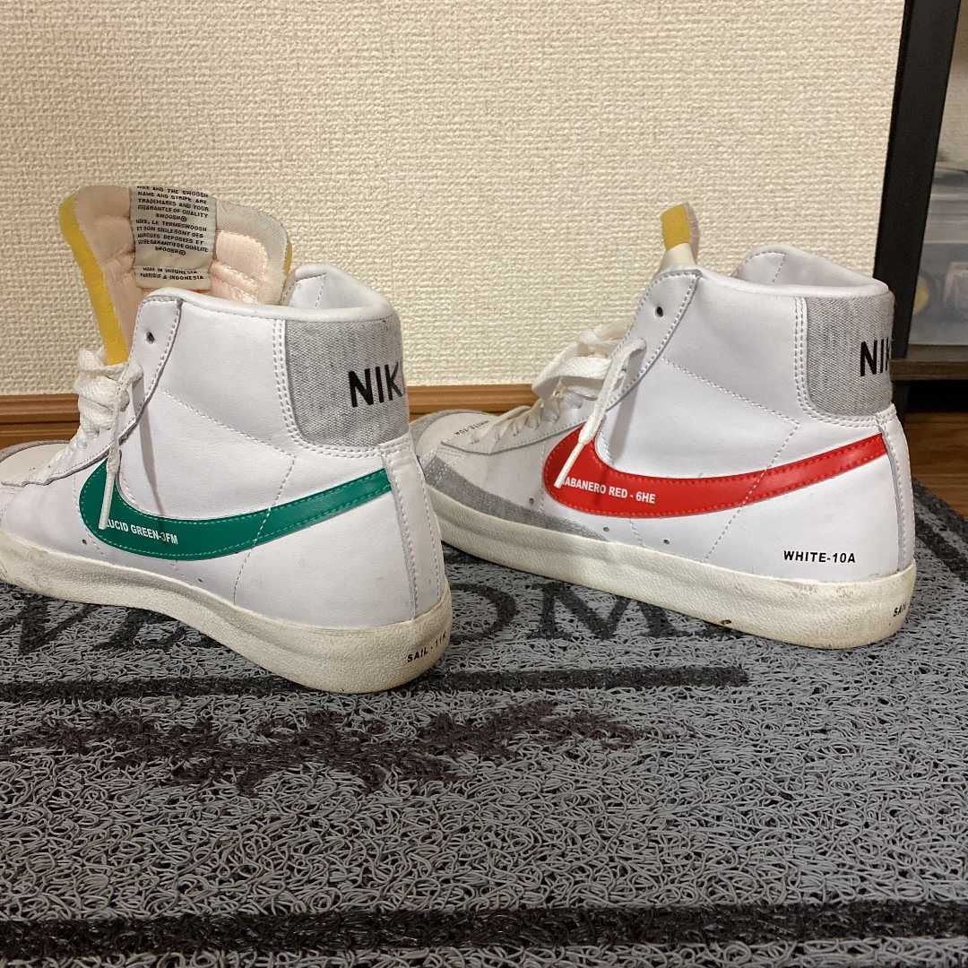 NIKE Women's MID BLAZER 77 "WHITE"