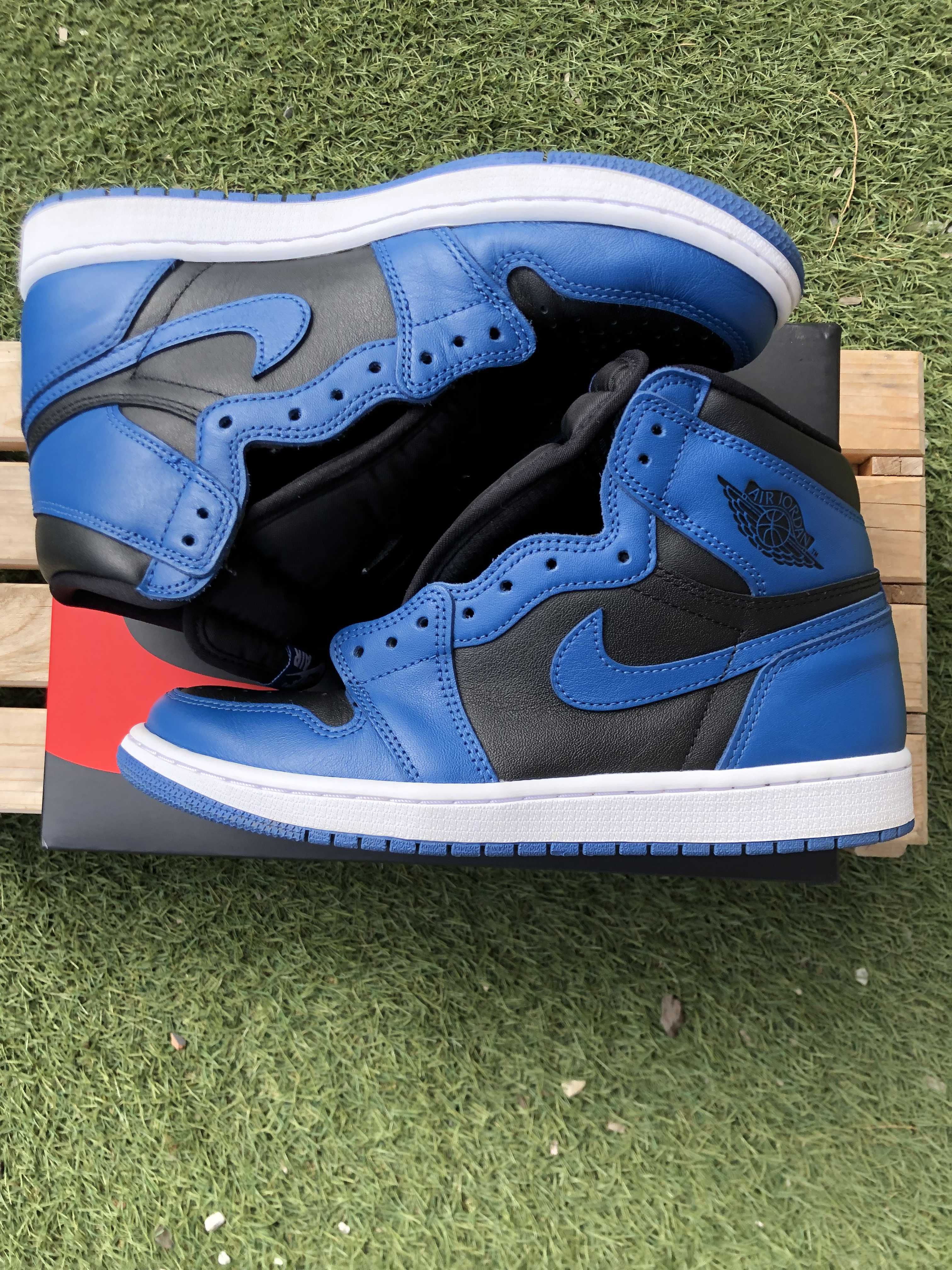 Nike Air Jordan 1 Retro High OG "Dark Marina Blue"