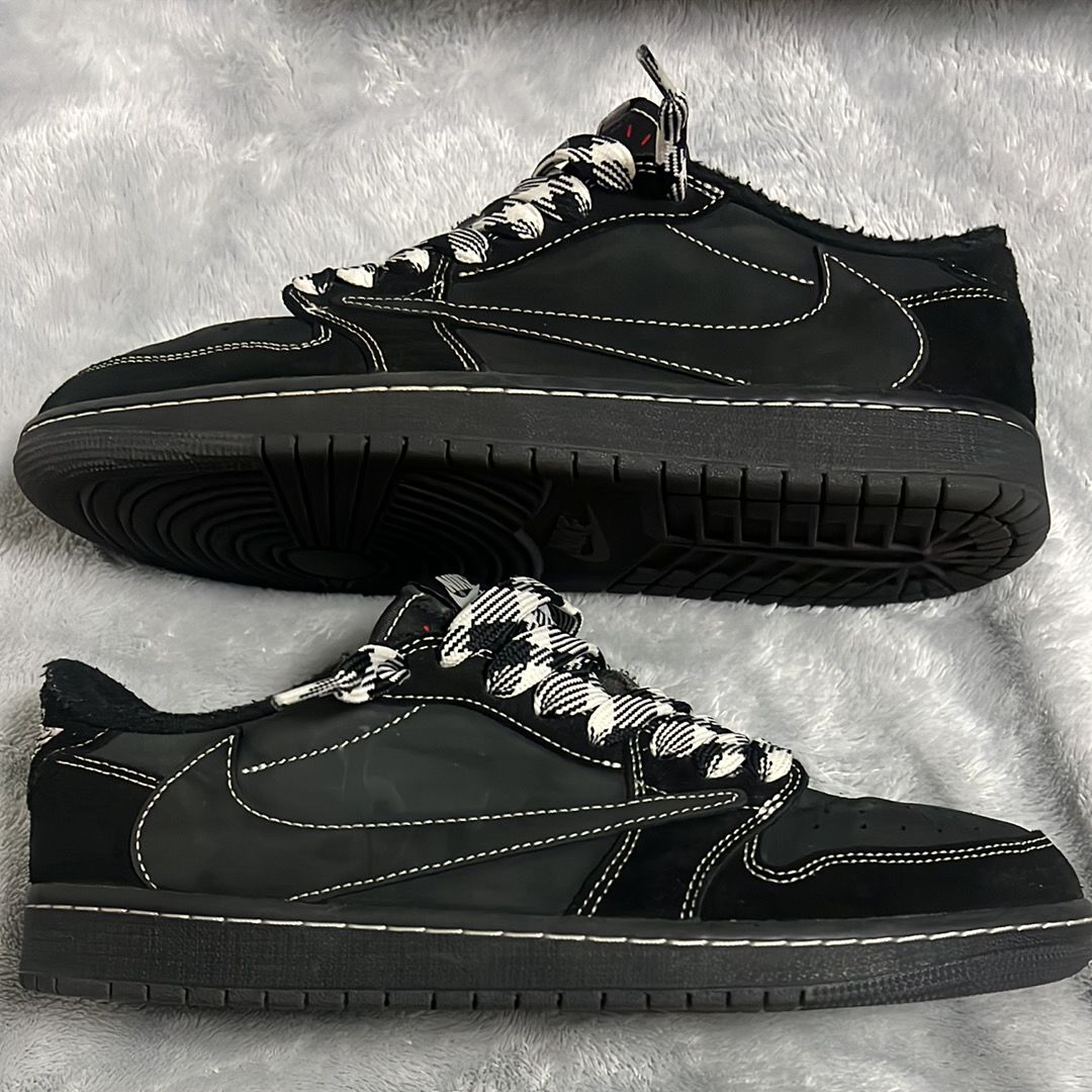 Travis Scott × Nike Air Jordan 1 Low OG SP "Black Phantom"
