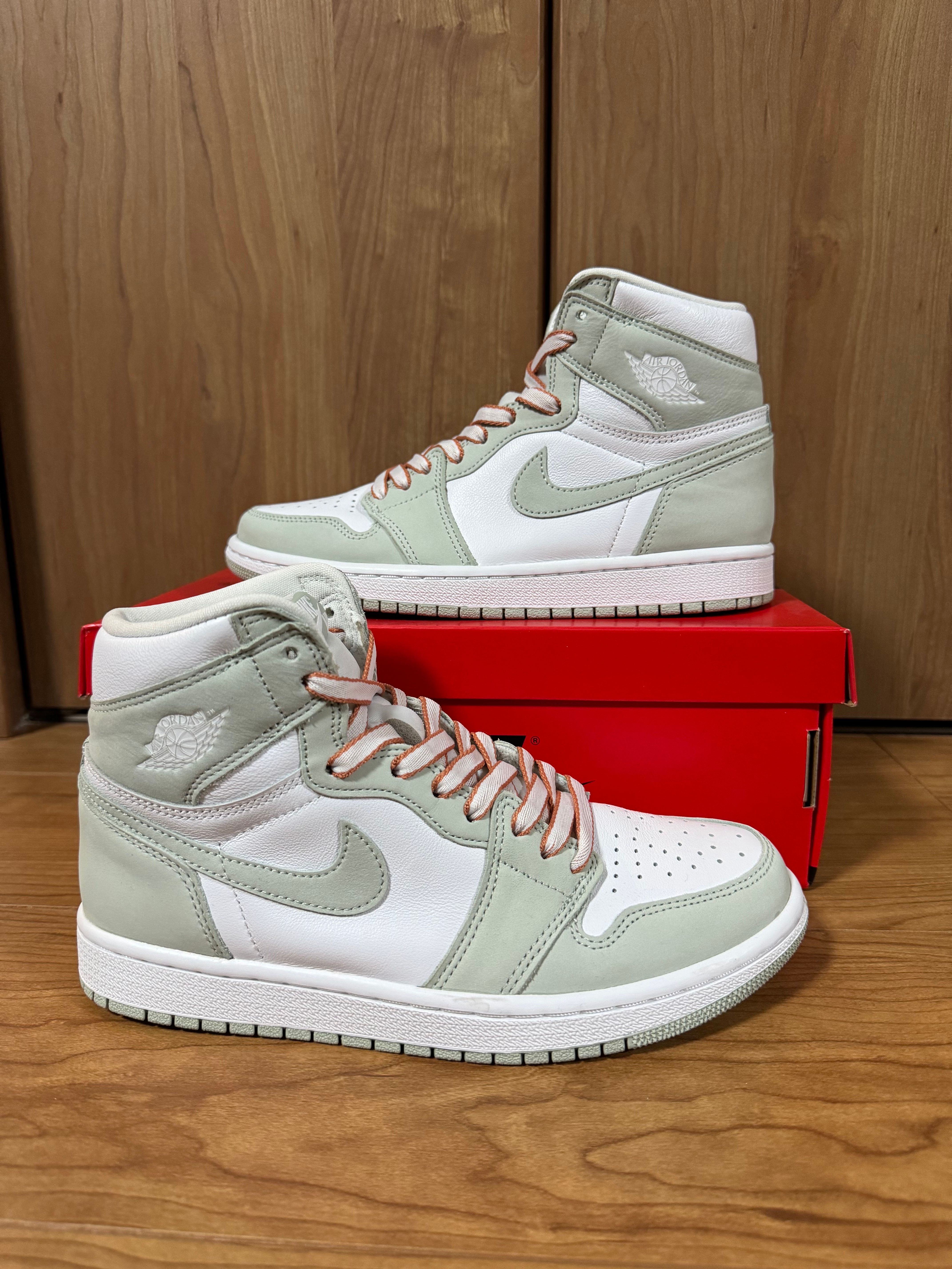 Nike Women's Air Jordan 1 High OG "Seafoam"