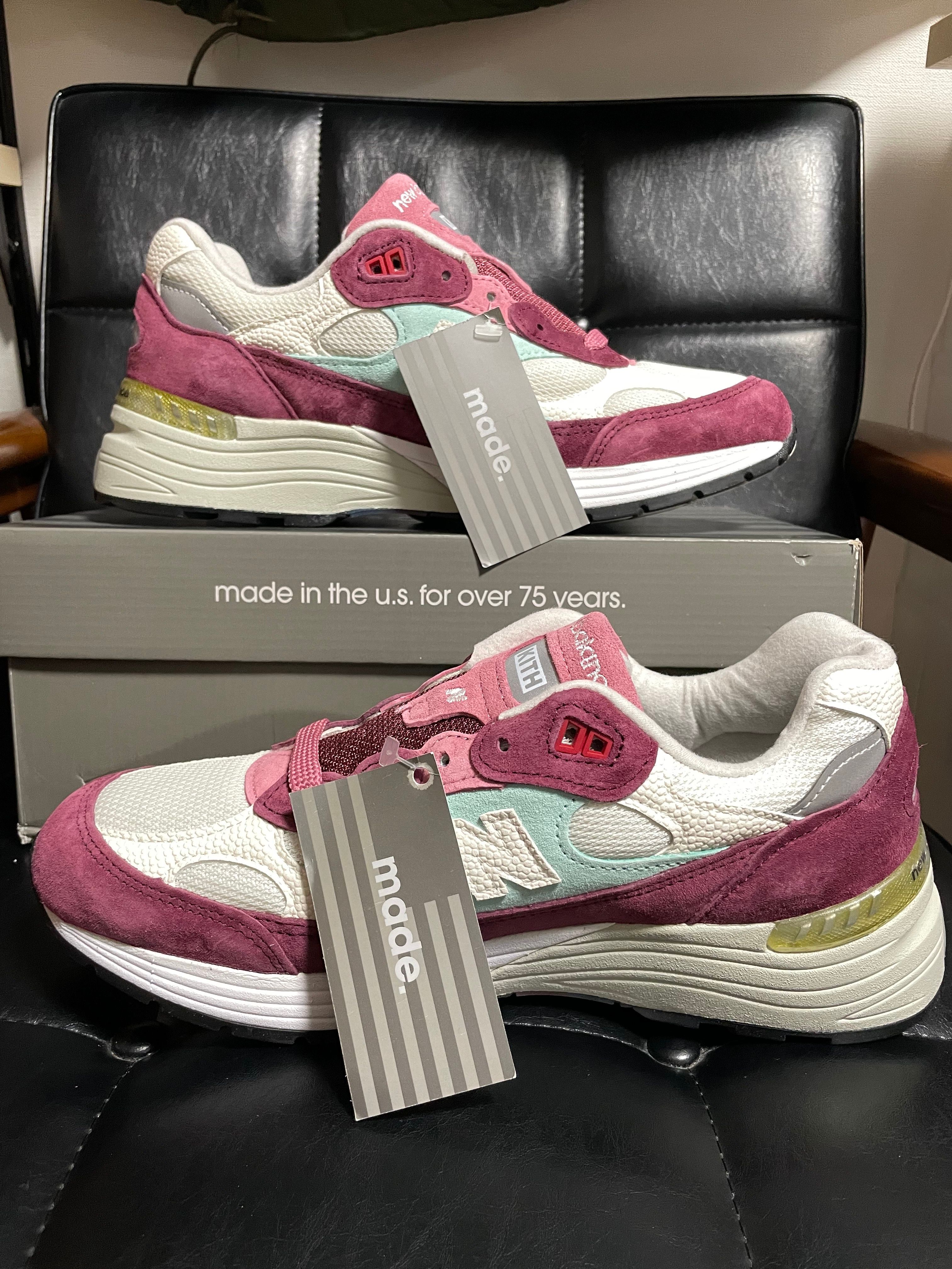KITH × New Balance 992 Kithmas "Burgundy/White"