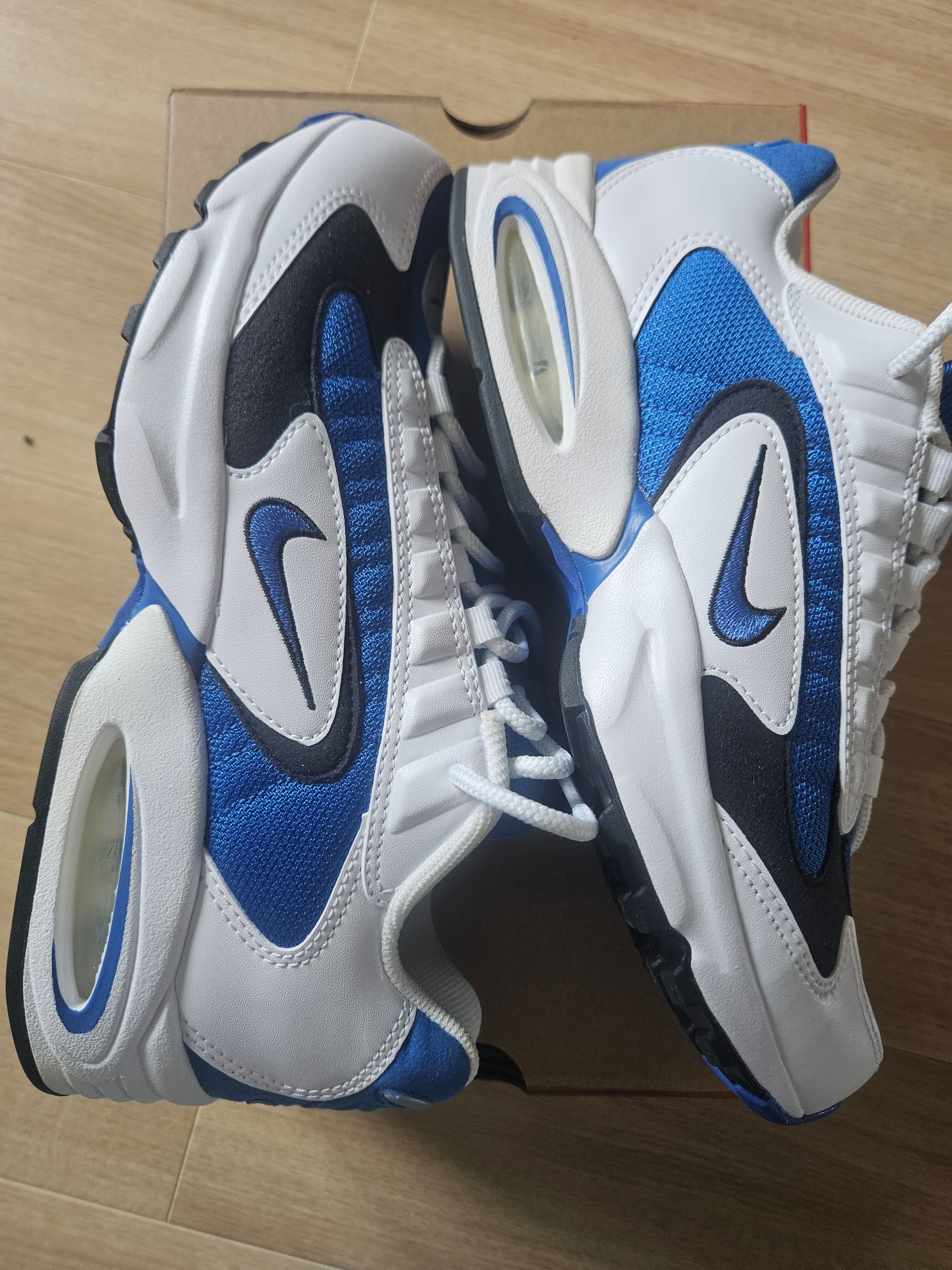 NIKE AIR MAX TRIAX 96 "VARSITY ROYAL"