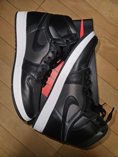Nike Air Jordan 1 Retro High OG "Black/Metallic Silver/Gym Red"
