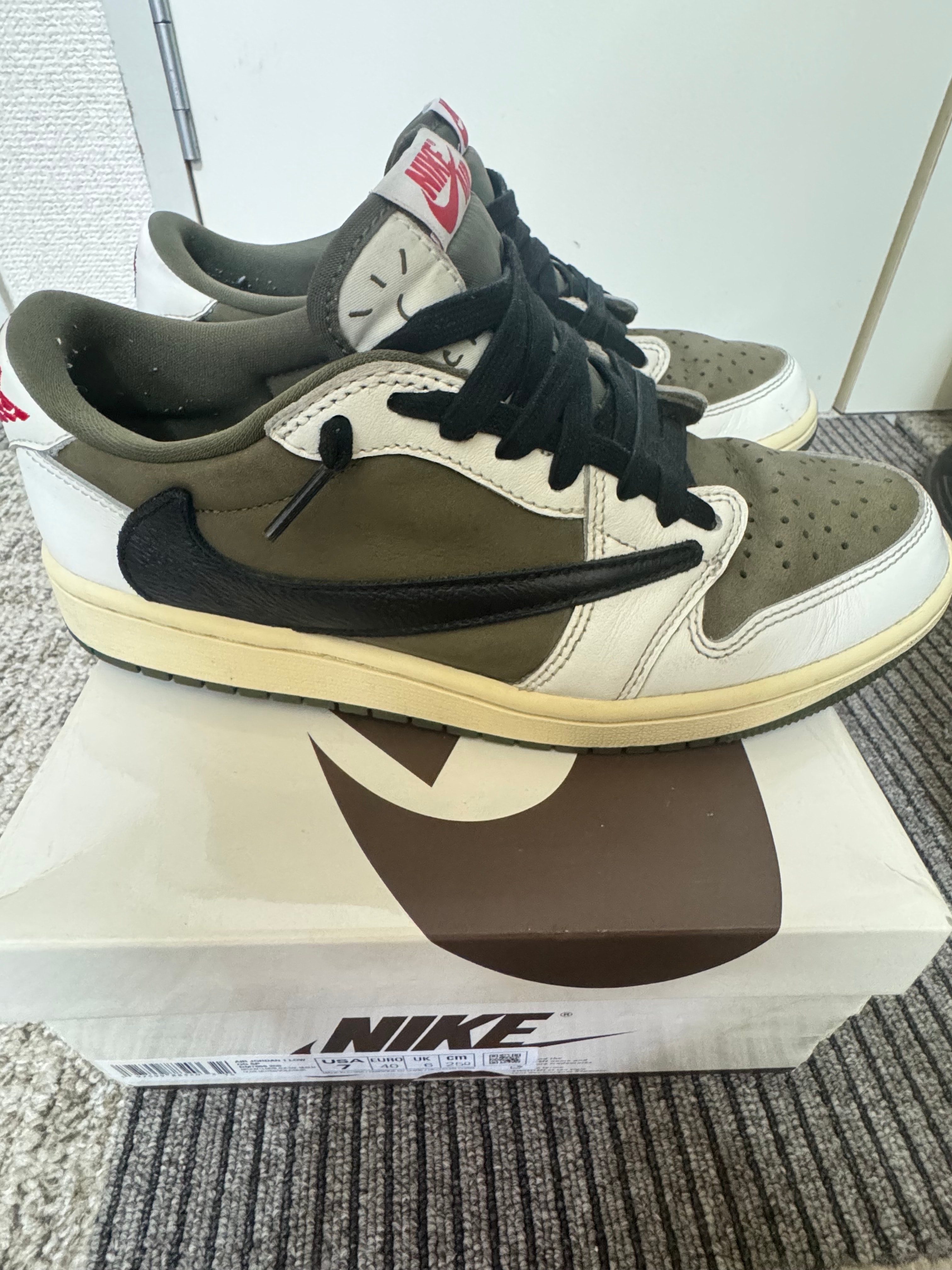 Travis Scott × Nike Air Jordan 1 Low OG SP "Reverse Olive"