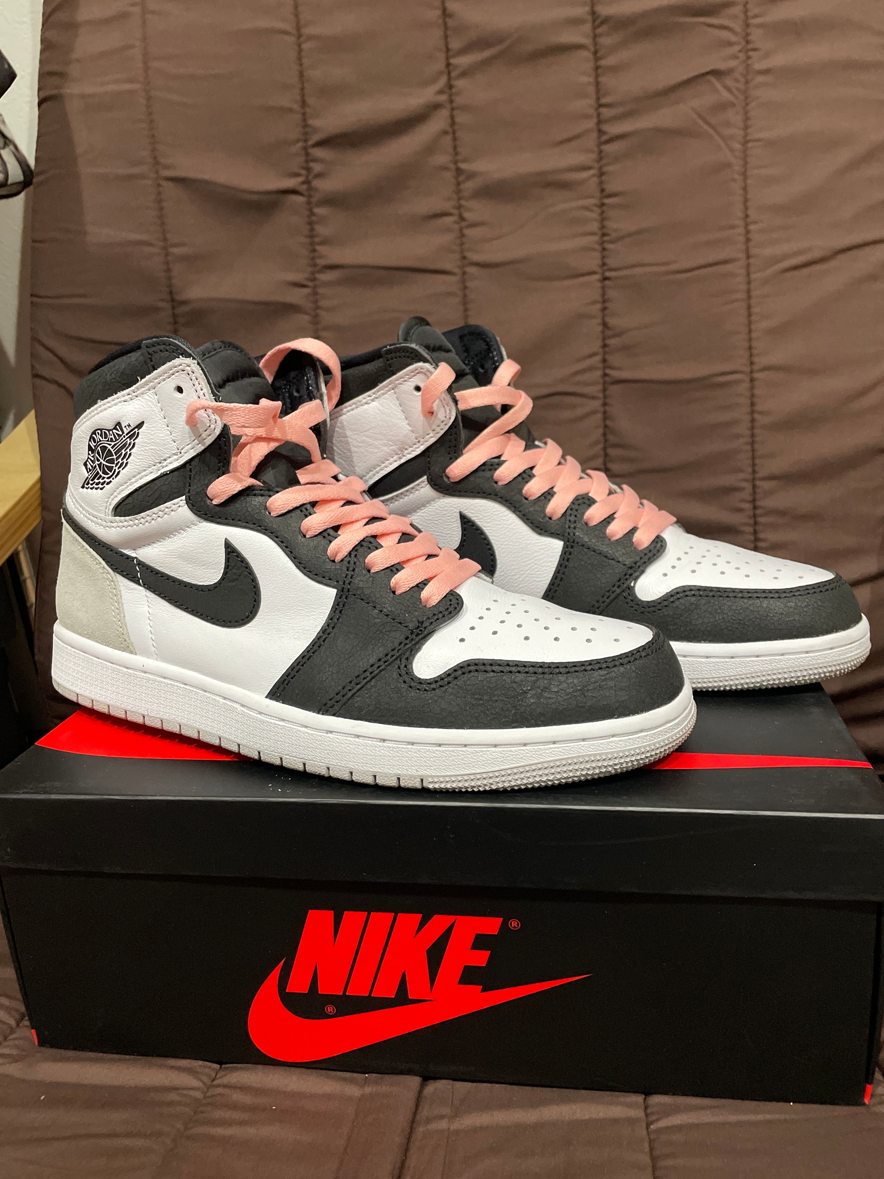Nike Air Jordan 1 High OG "Bleached Coral"