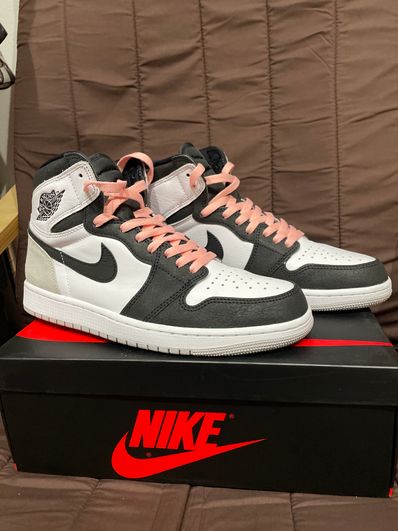 Nike Air Jordan 1 High OG "Bleached Coral"