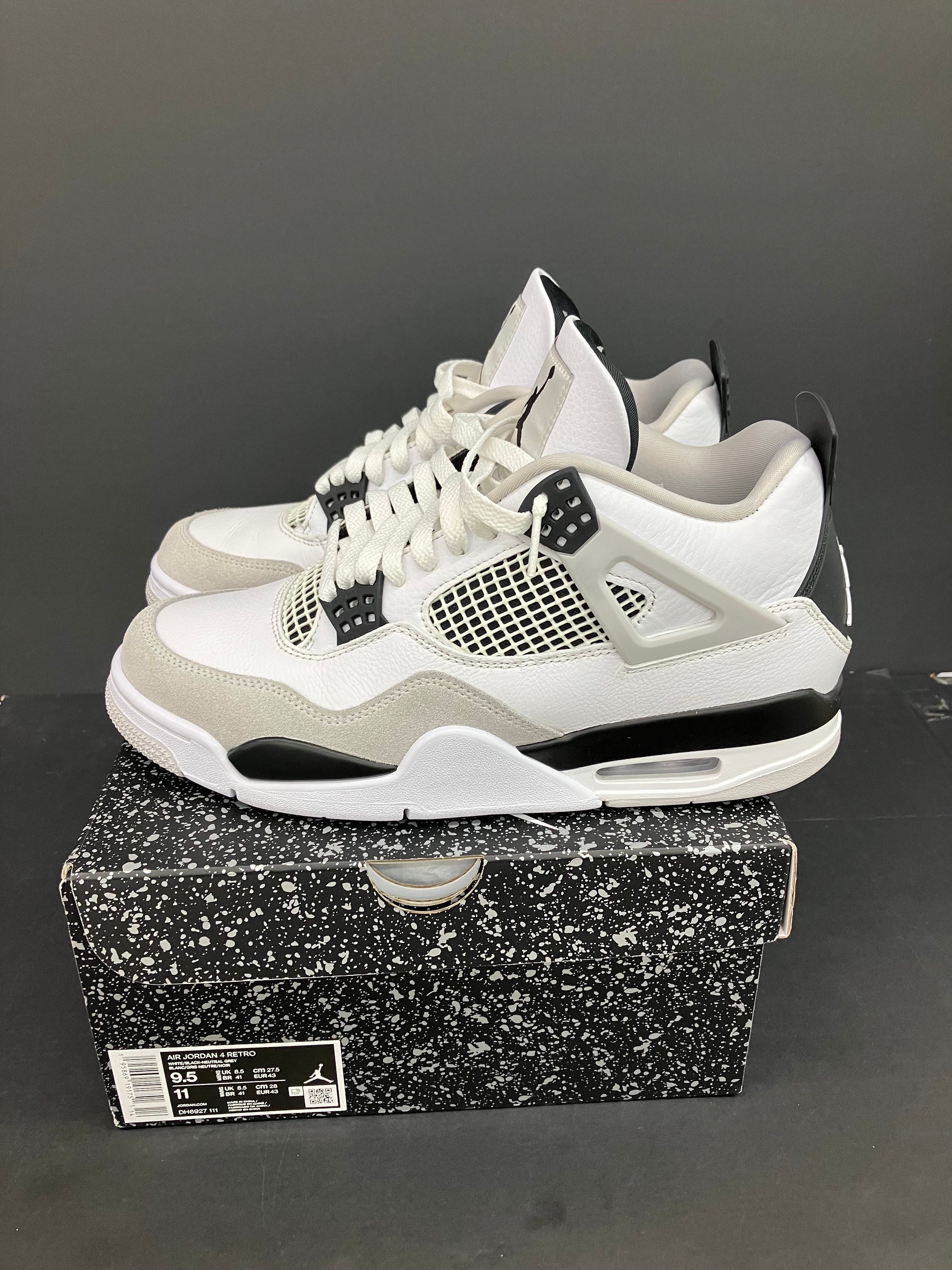 Nike Air Jordan 4 "Military Black"