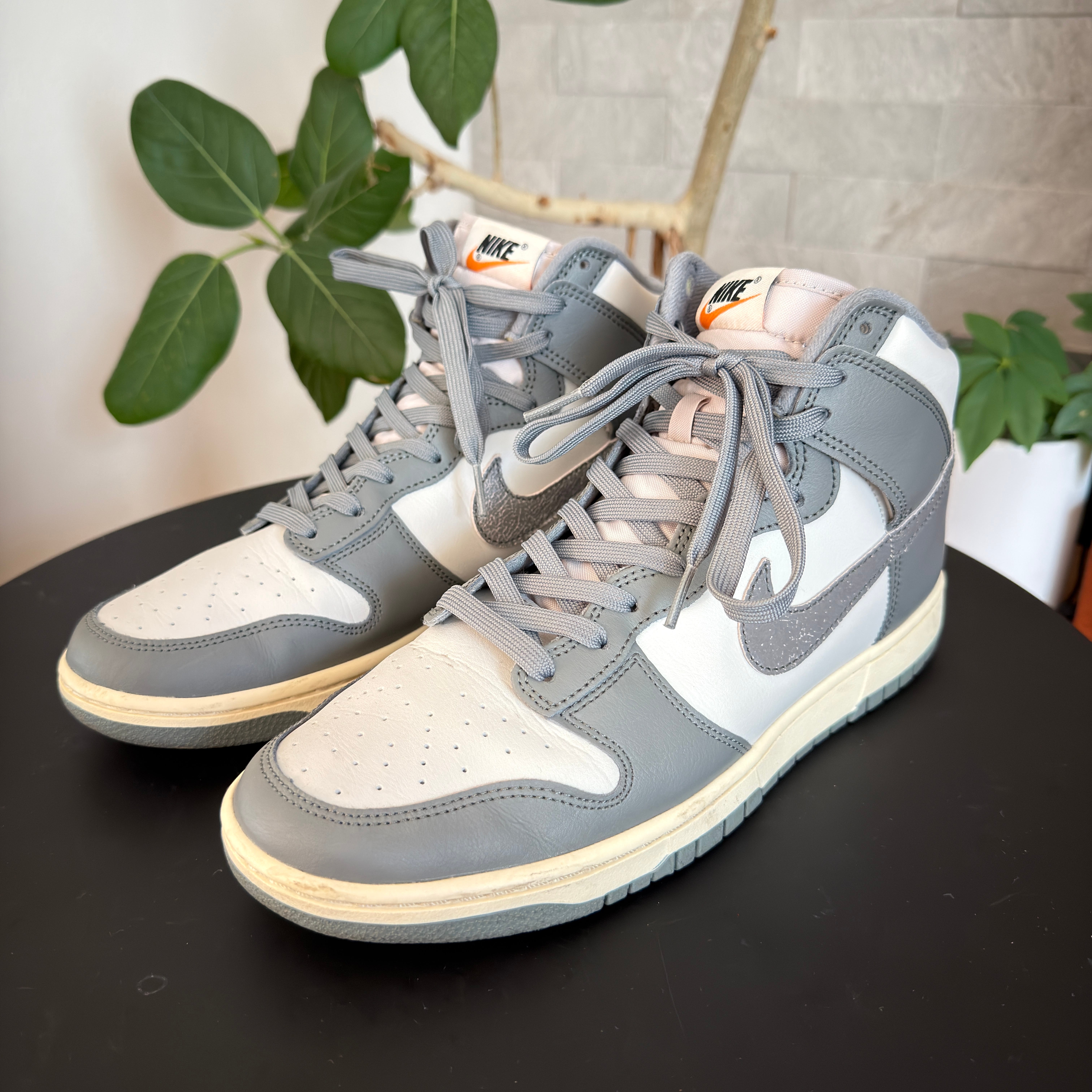 Nike Dunk High Retro SE Vintage "Light Bone and Tumbled Grey"