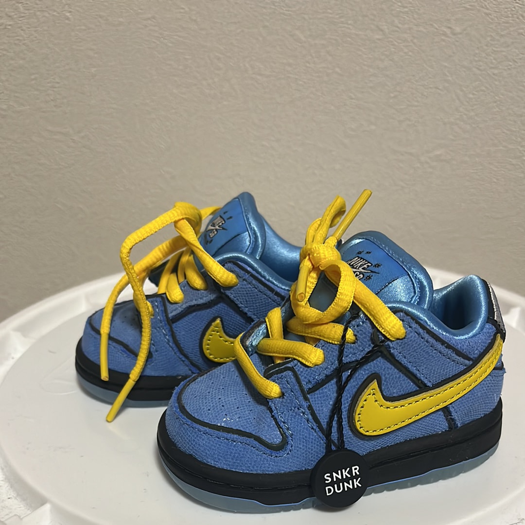 The Powerpuff Girls × Nike SB TD Dunk Low Pro QS "Bubbles"