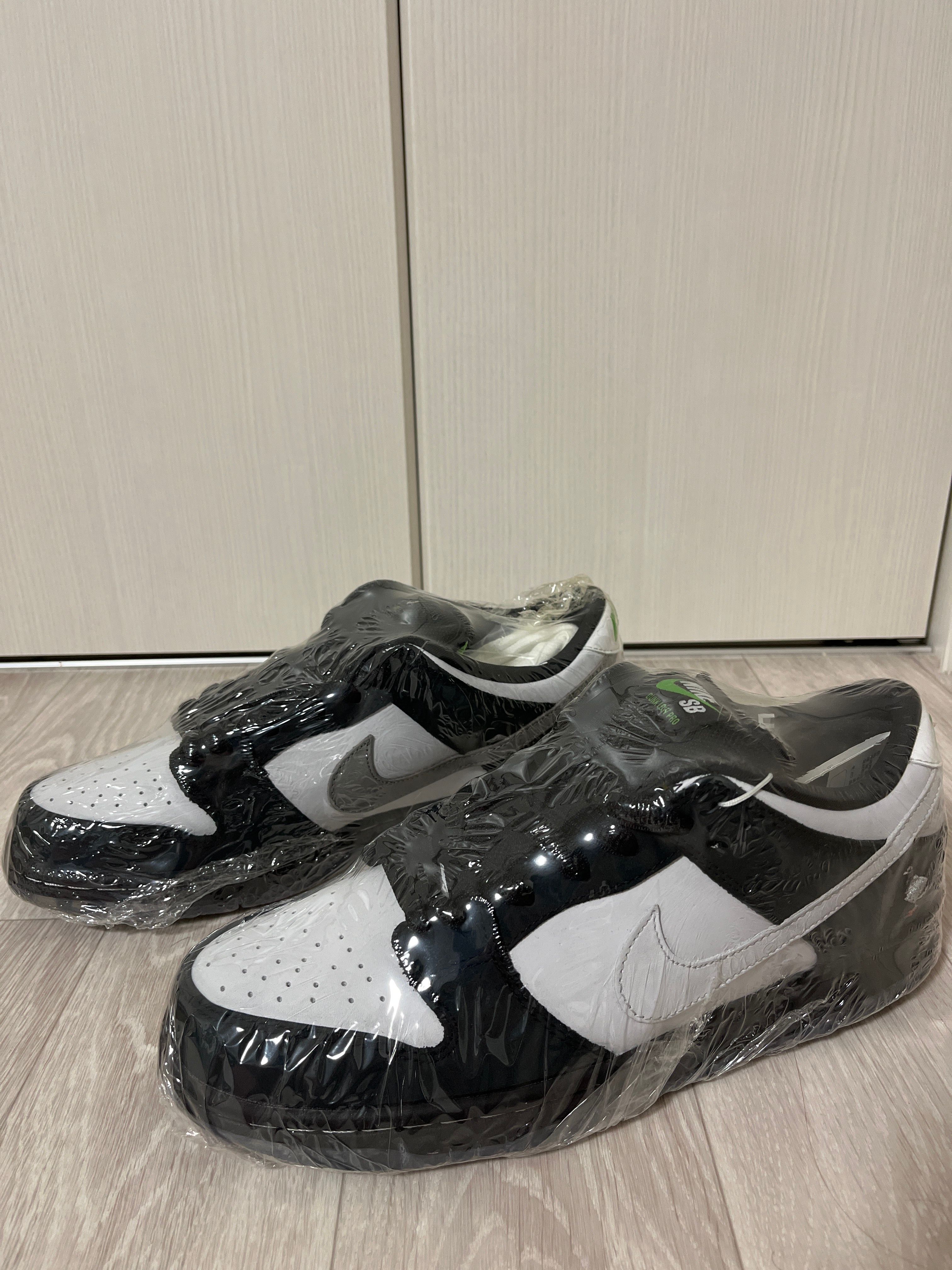 STAPLE × Nike SB Dunk Low "Pigeon Black/White"