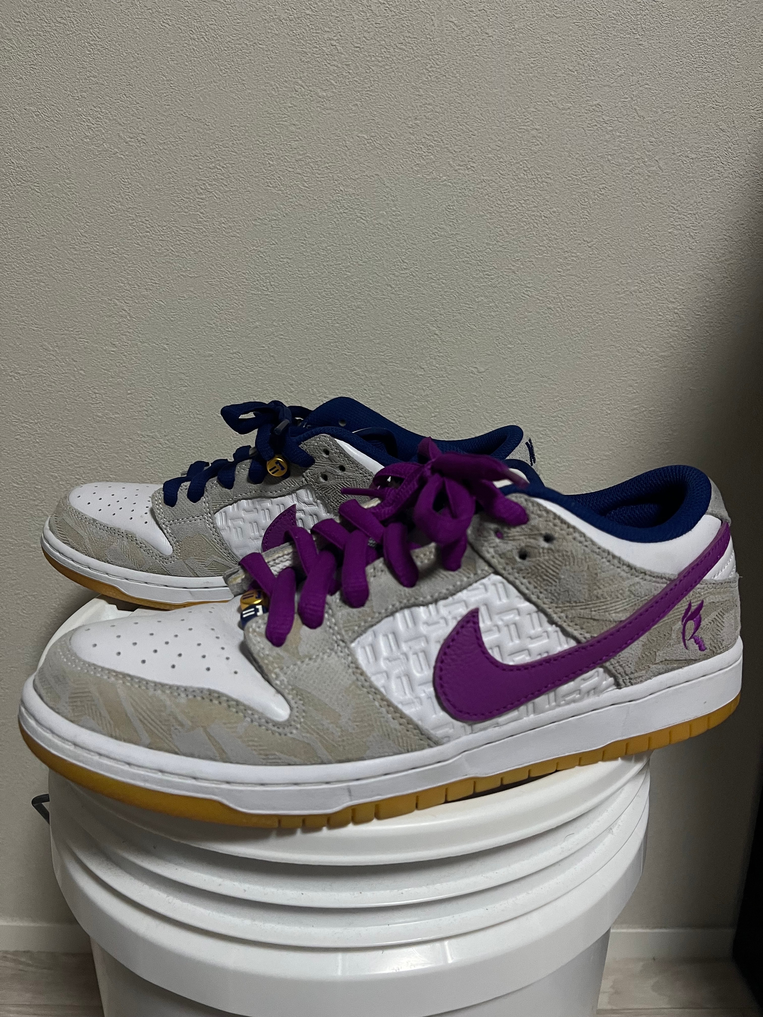 Rayssa Leal × Nike SB Dunk Low PRM "Pure Platinum and Vivid Purple"