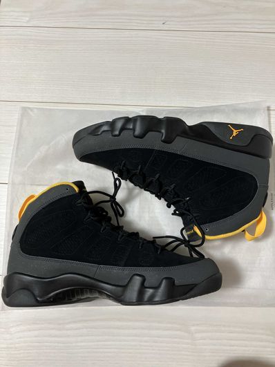 Nike Air Jordan 9 "University Gold"