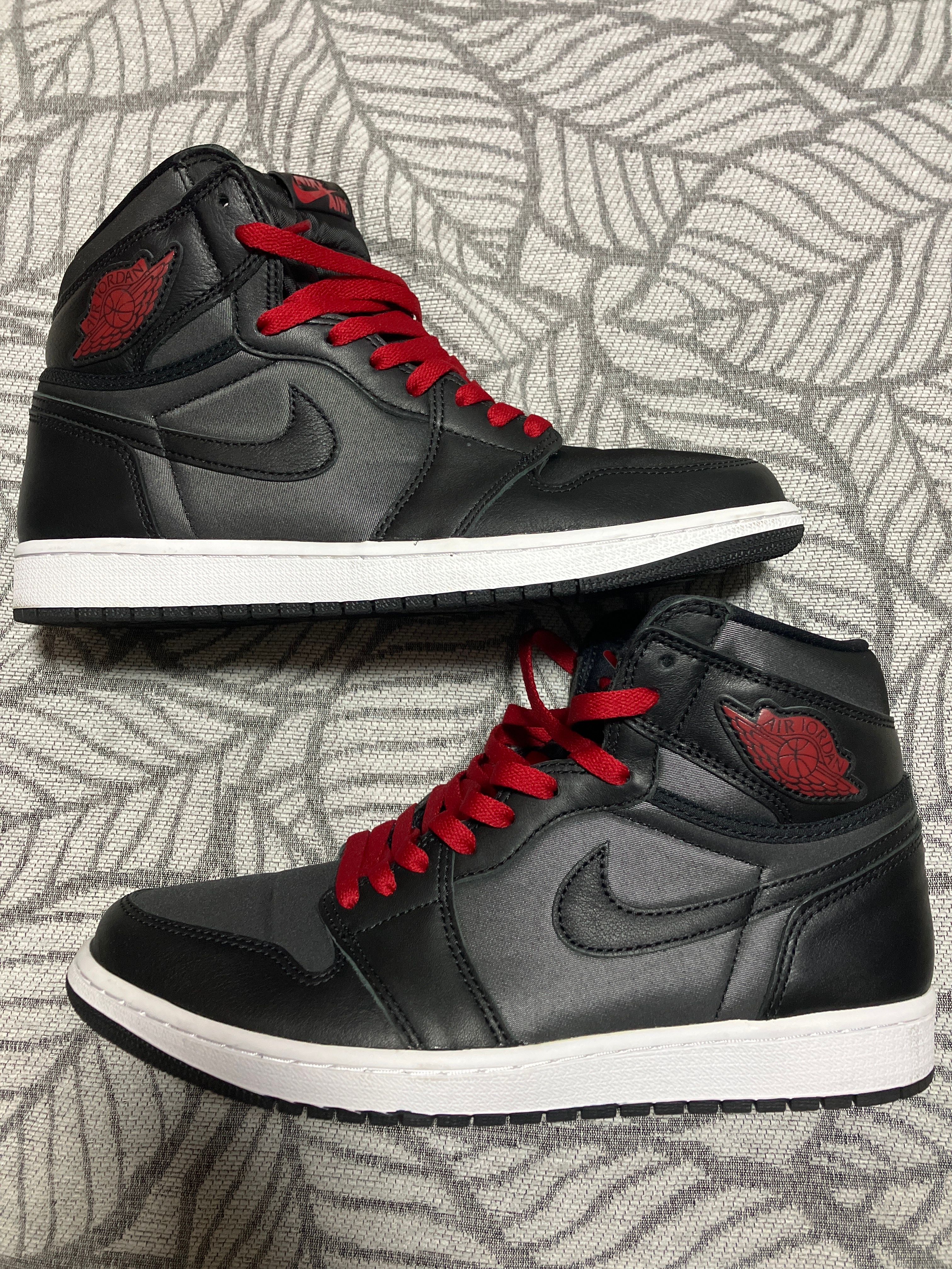 Nike Air Jordan 1 Retro High OG "Black/Metallic Silver/Gym Red"