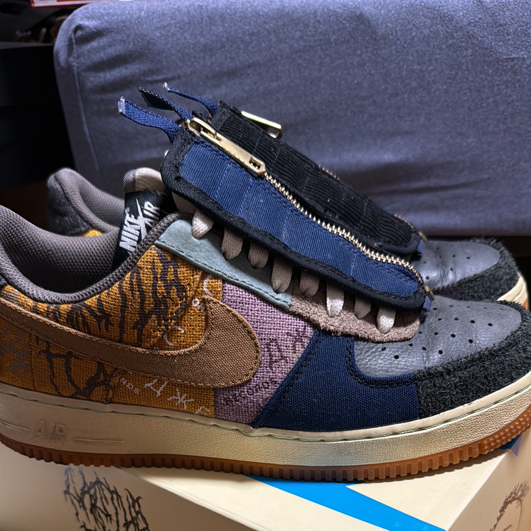 トラヴィススコット × ナイキ エアフォース1 ロー カクタス ジャック "マルチカラー"