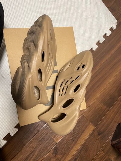 adidas YEEZY Foam Runner "Clay Taupe"