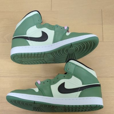 NIKE Women's AIR JORDAN 1 MID SE "DUTCH GREEN"