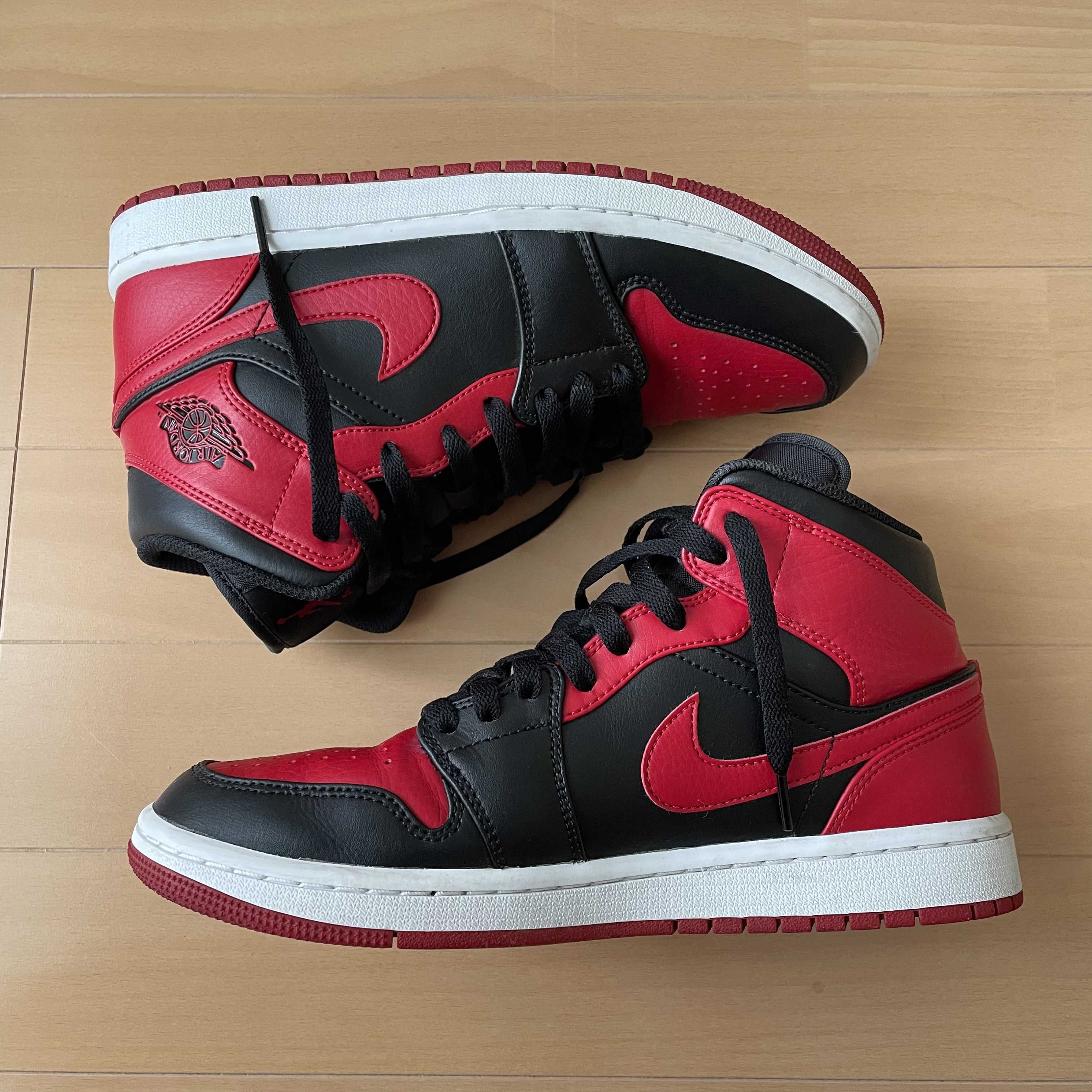 Nike Air Jordan 1 Mid "Bred"