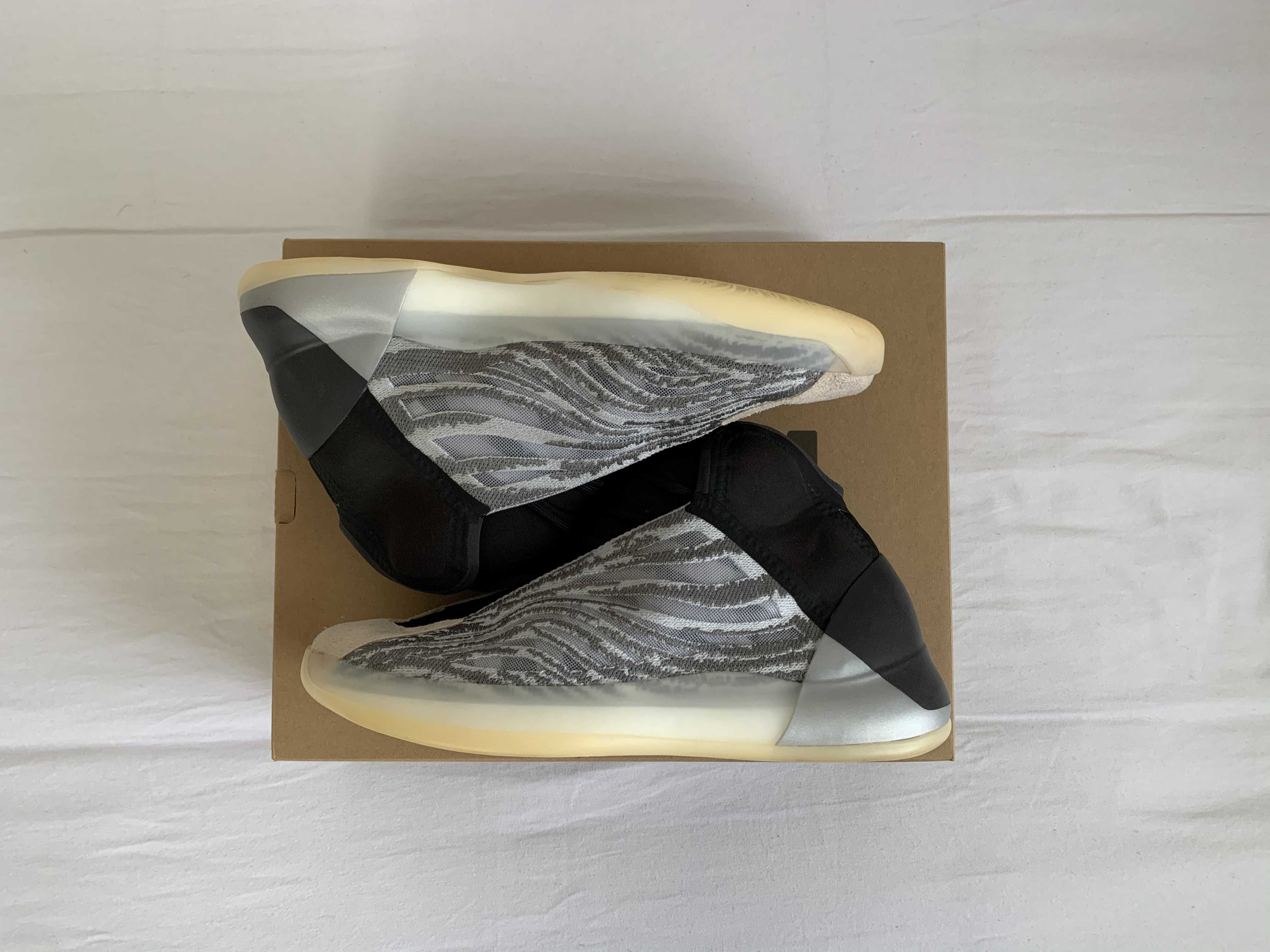 adidas YEEZY Quantum "QNTM"