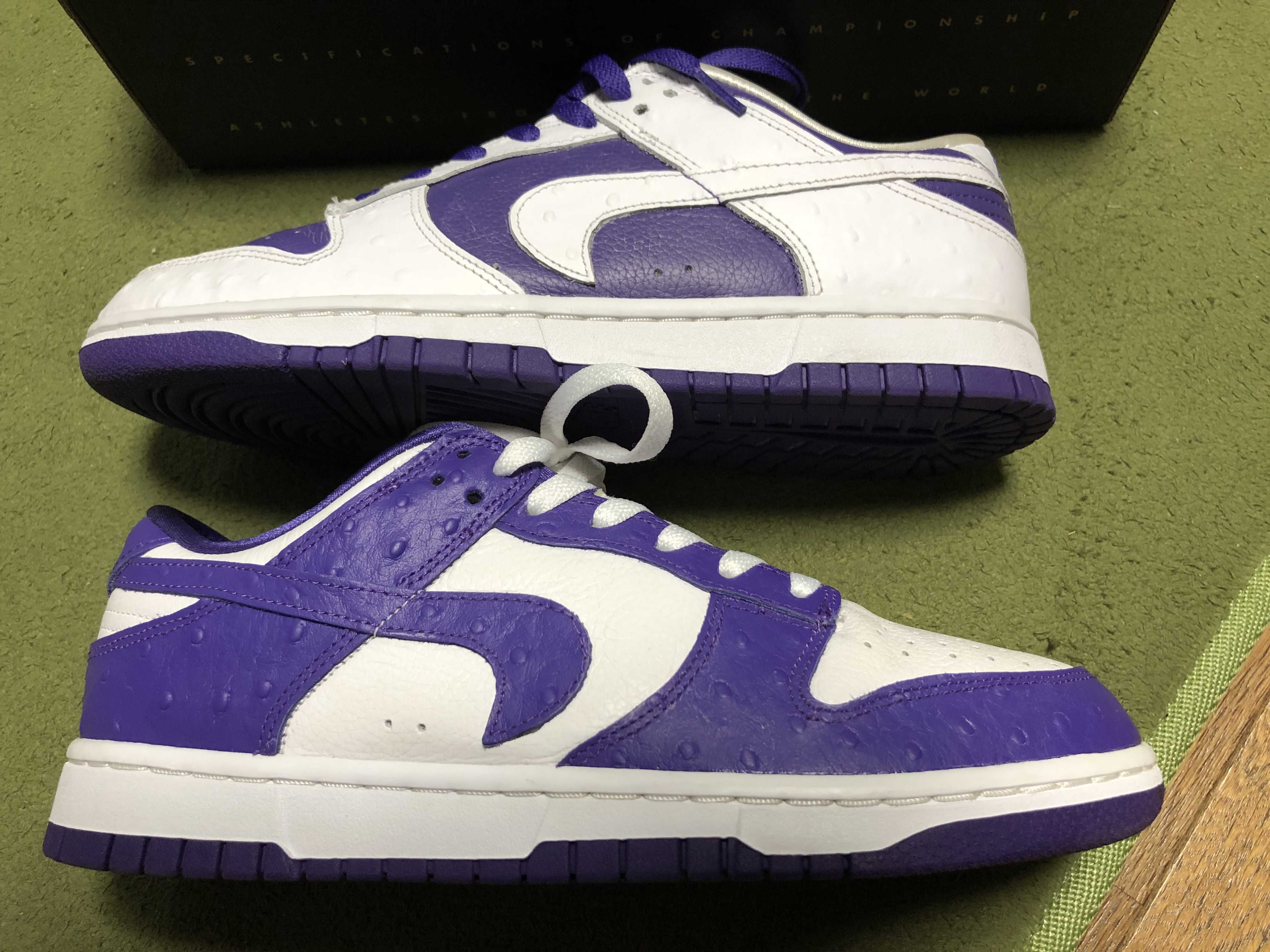 Nike Women's Dunk Low "Made You Look"