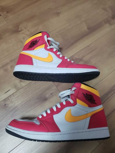 Nike Air Jordan 1 High OG "Light Fusion Red"