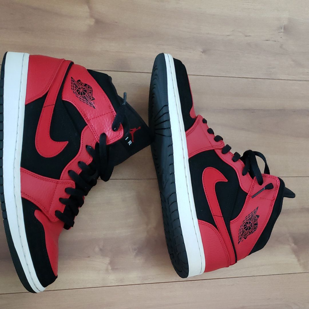 Nike Air Jordan 1 Mid "Reverse Bred"