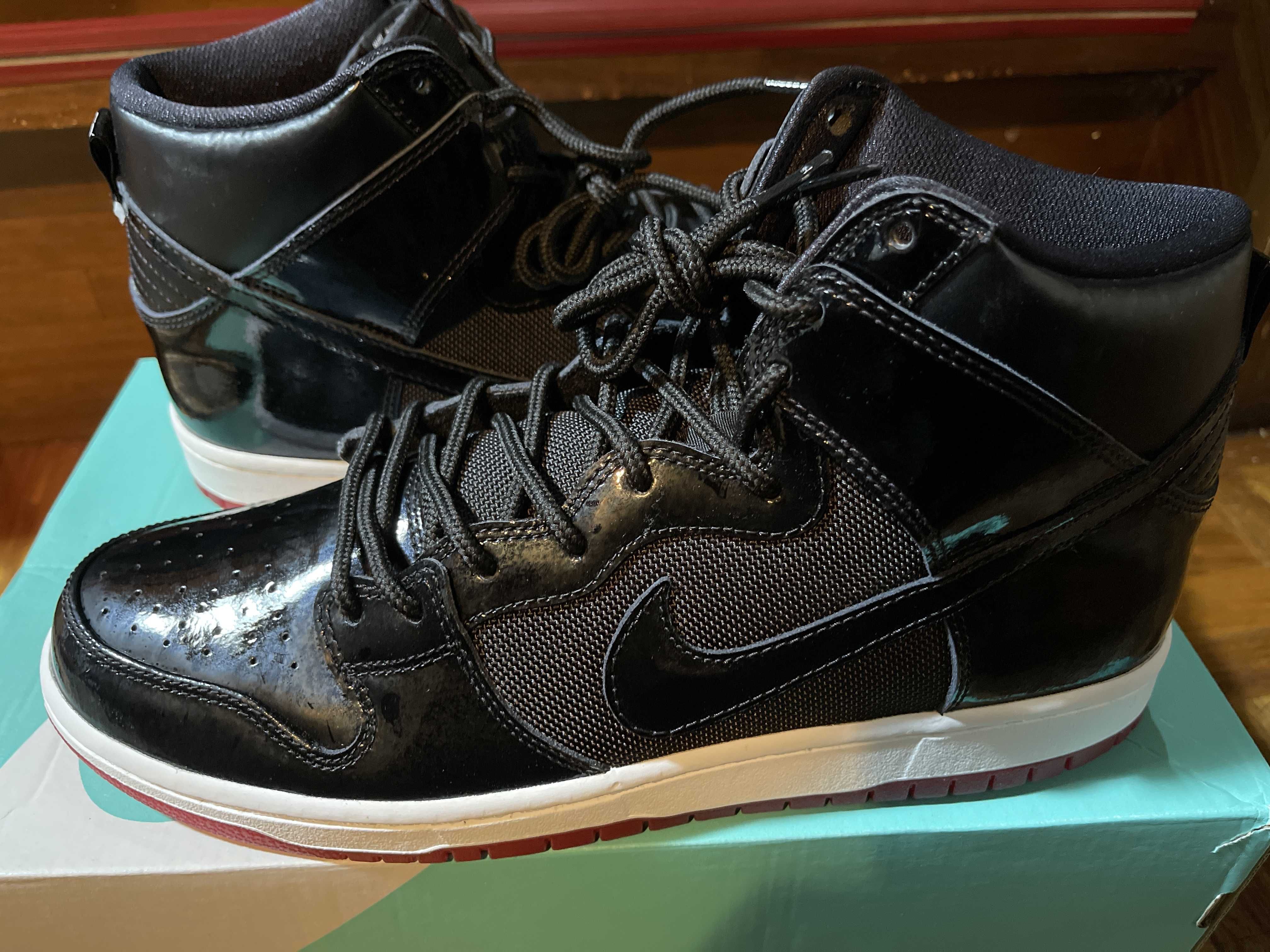 Nike SB Dunk High "Bred"