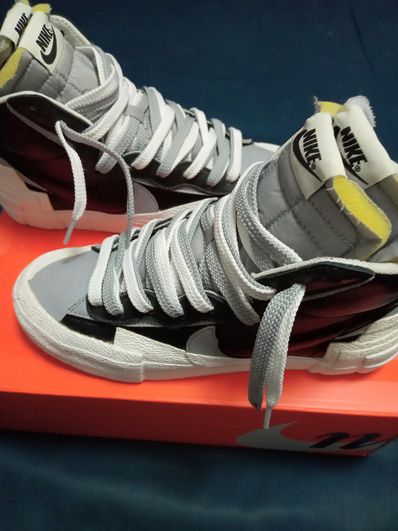 sacai × NIKE BLAZER MID "BLACK/WOLF GREY/WHITE"