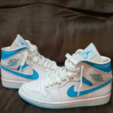 Nike Women's Air Jordan 1 Mid "UNC"