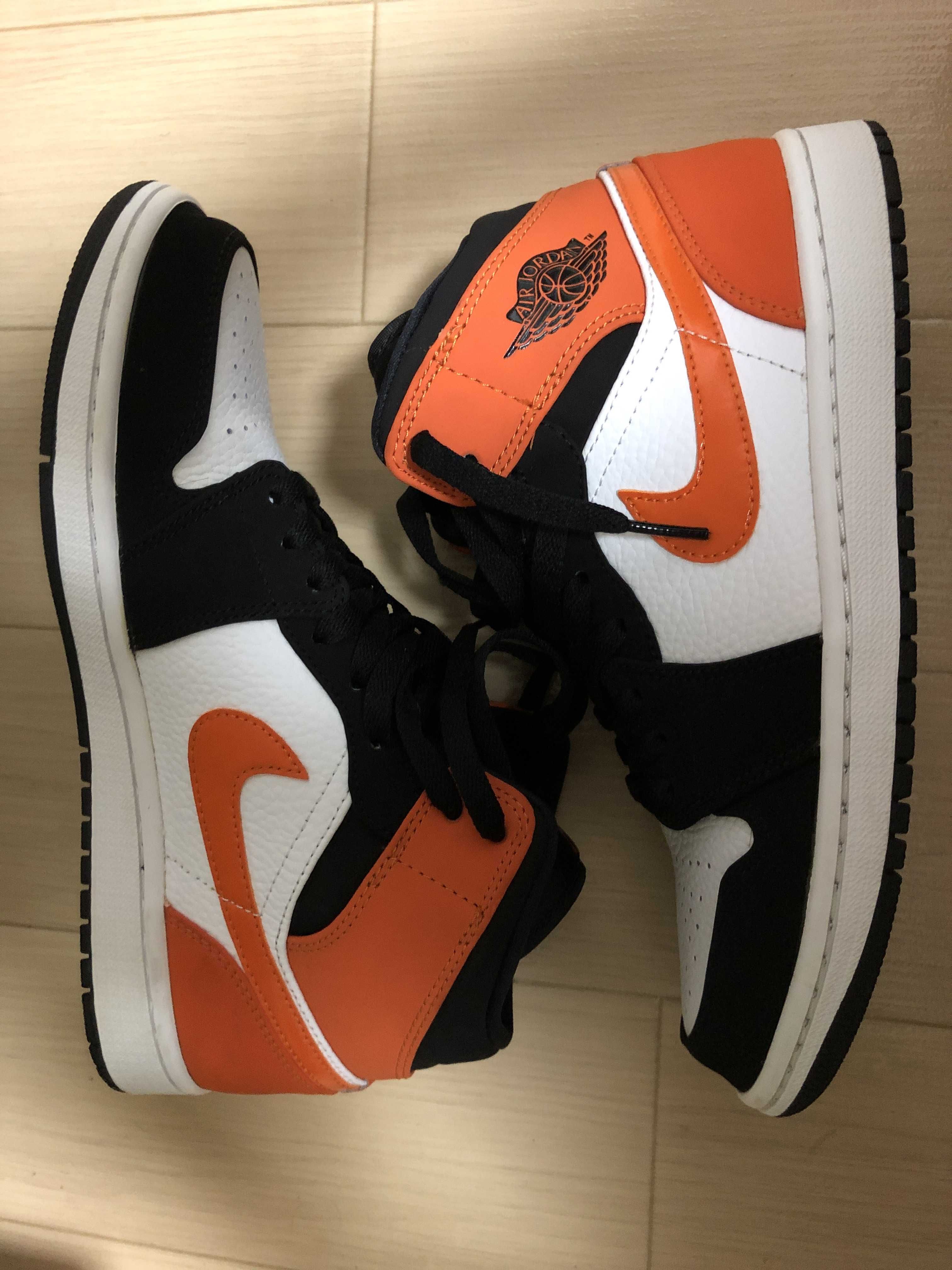NIKE AIR JORDAN 1 MID "SHATTERED BACKBOARD"