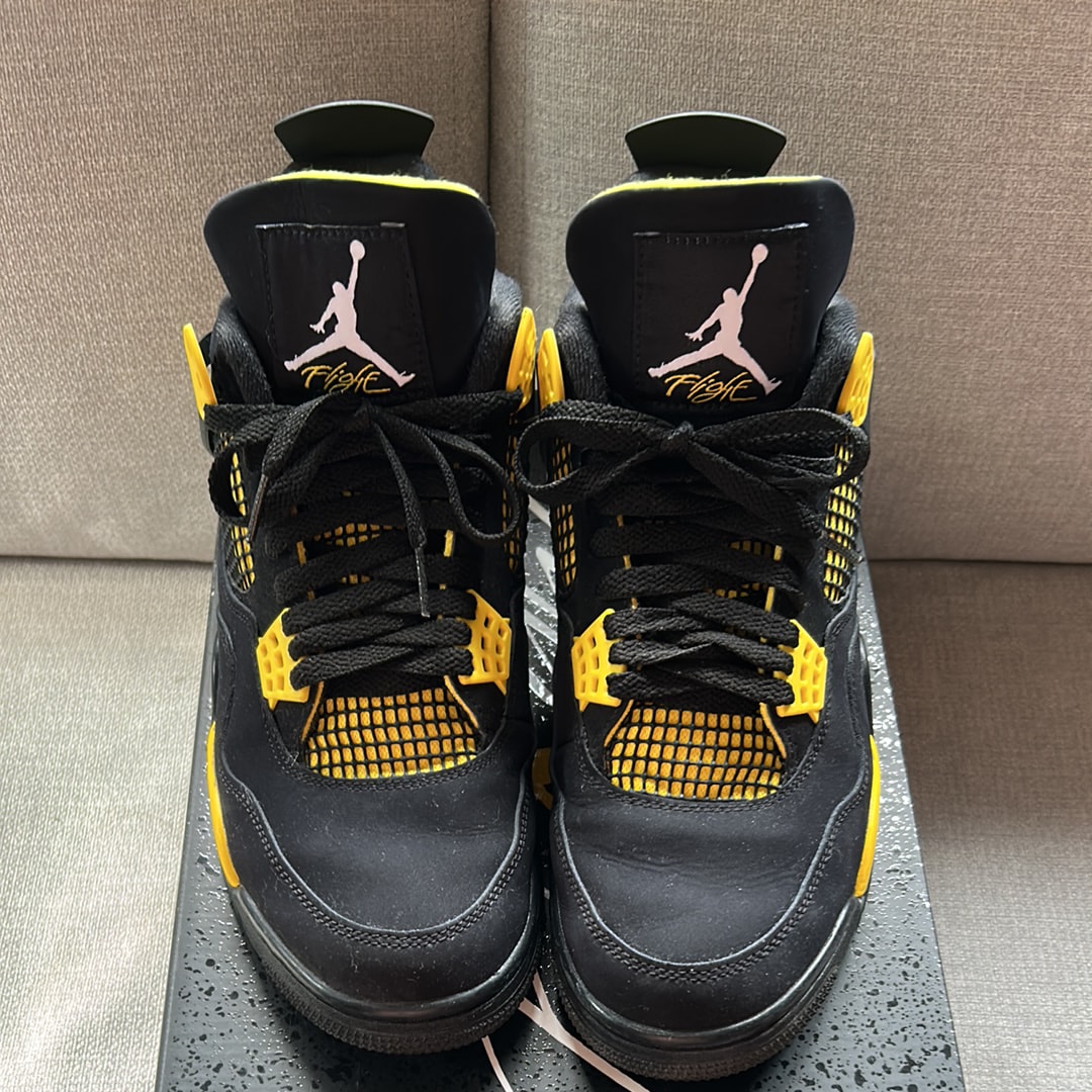 Nike Air Jordan 4 Retro "Thunder"(2023)