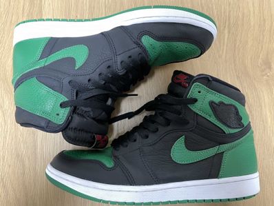 Nike Air Jordan 1 Retro High OG "Black/Pine Green" (2020)