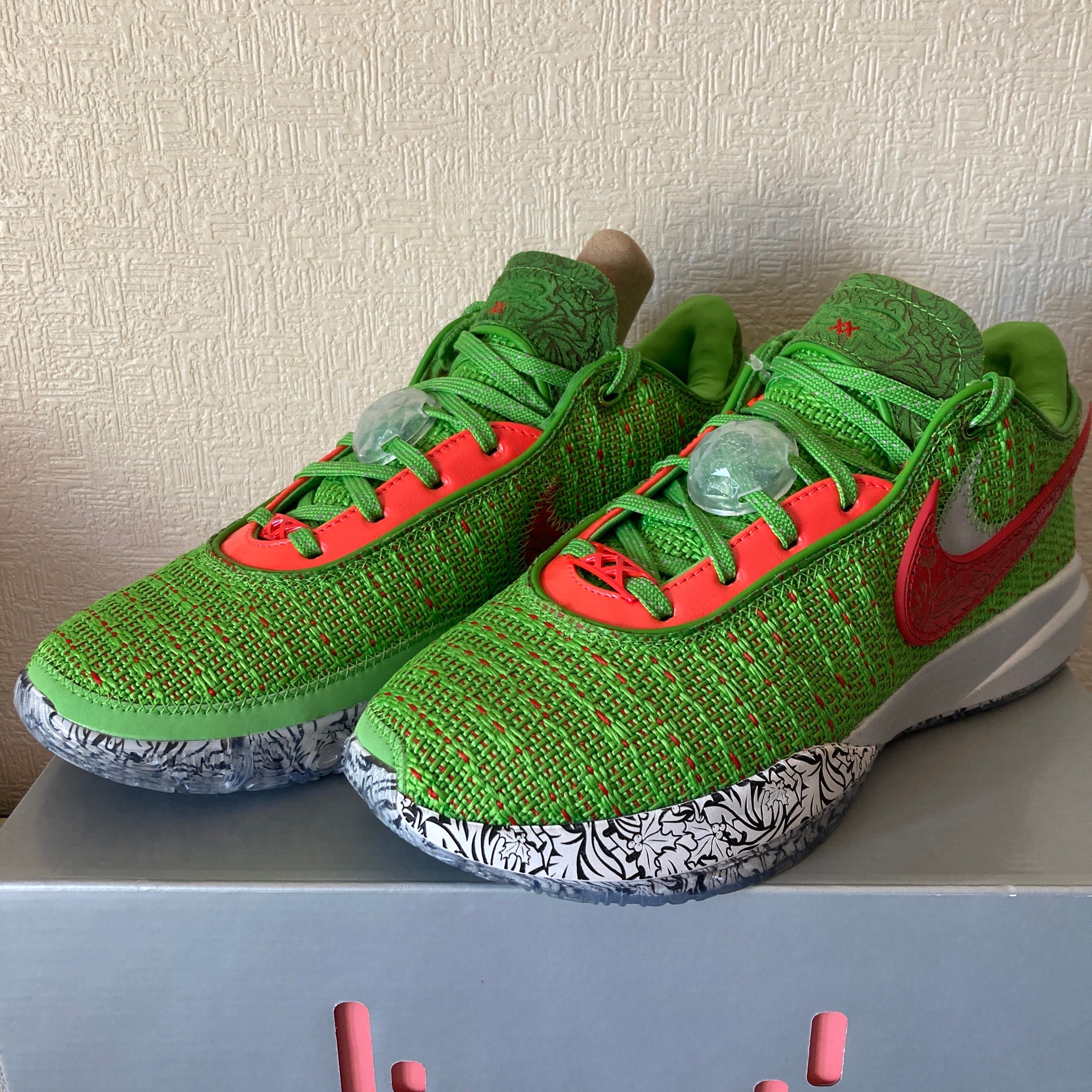 Nike LeBron 20 "Christmas"