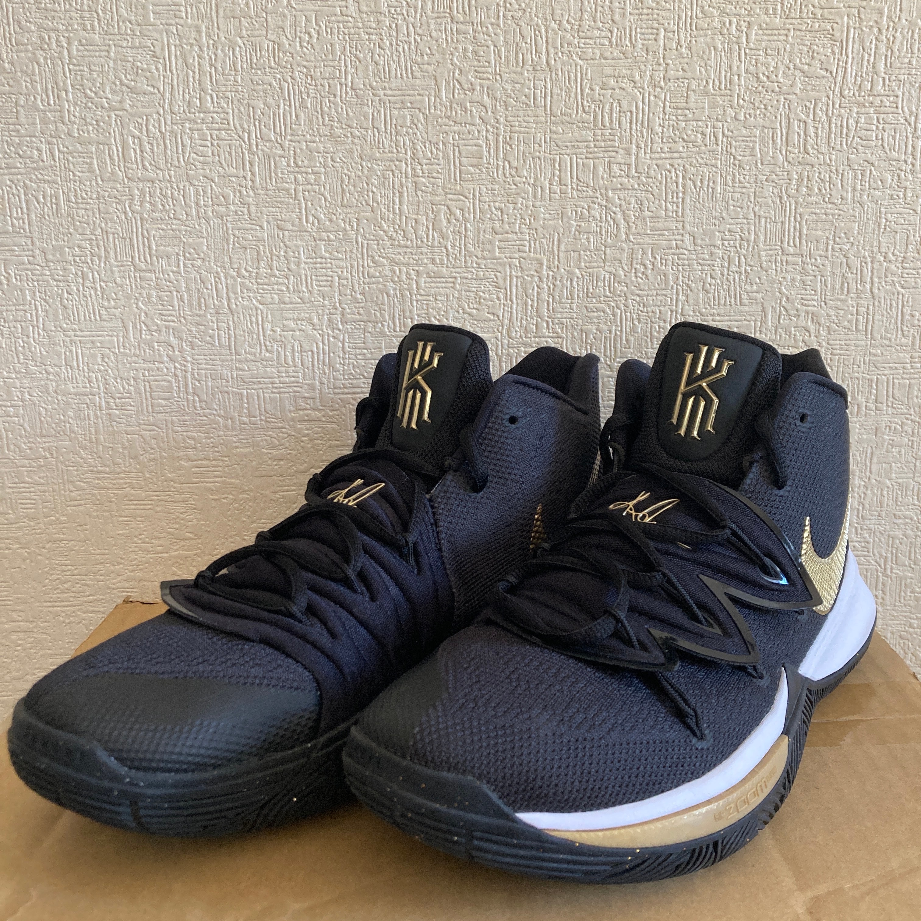 カイリー5(KYRIE 5)/ナイキ 人気の新作を安心売買【スニーカーダンク】