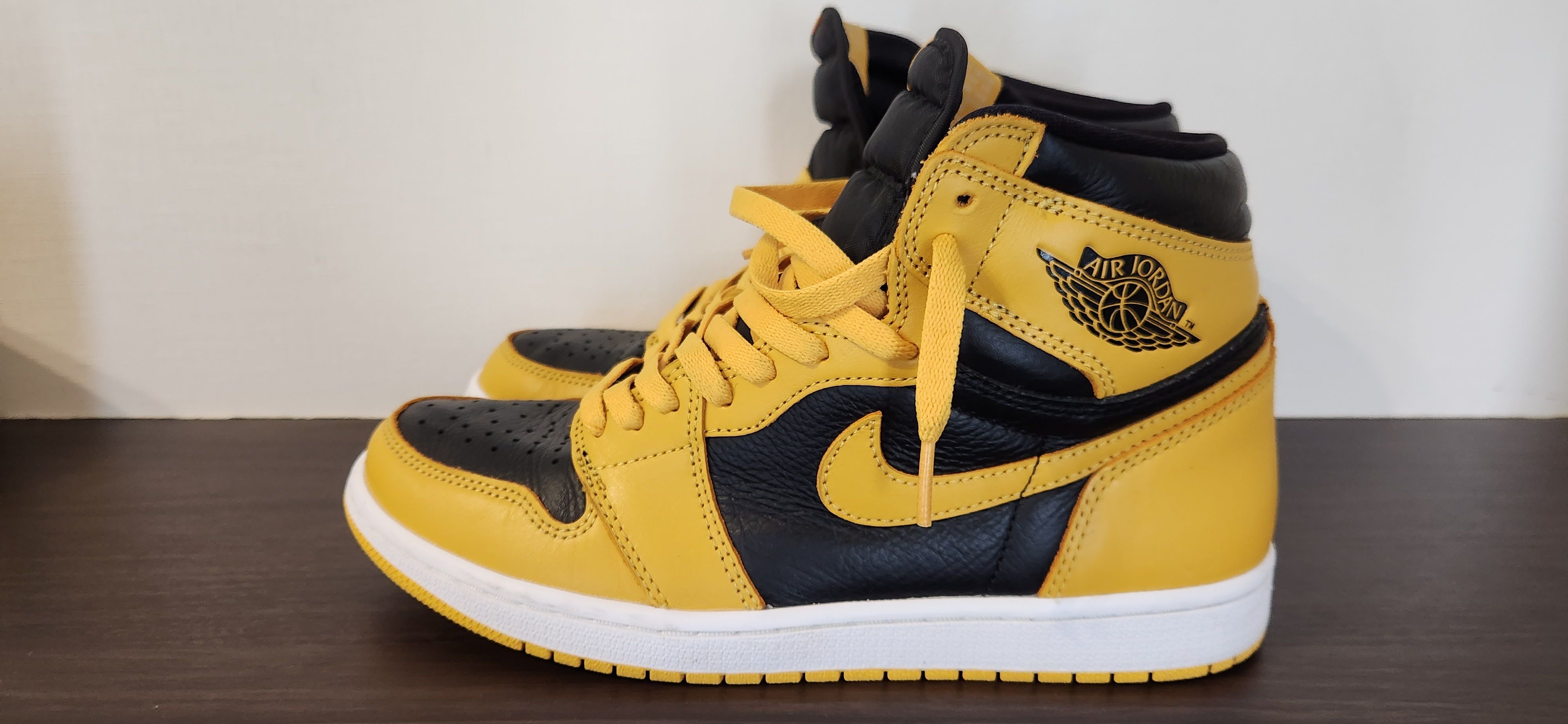 Nike Air Jordan 1 High OG "Pollen"
