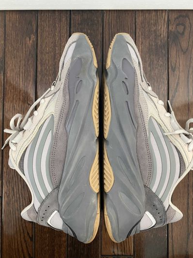 adidas YEEZY Boost 700 V2 "Tephra"