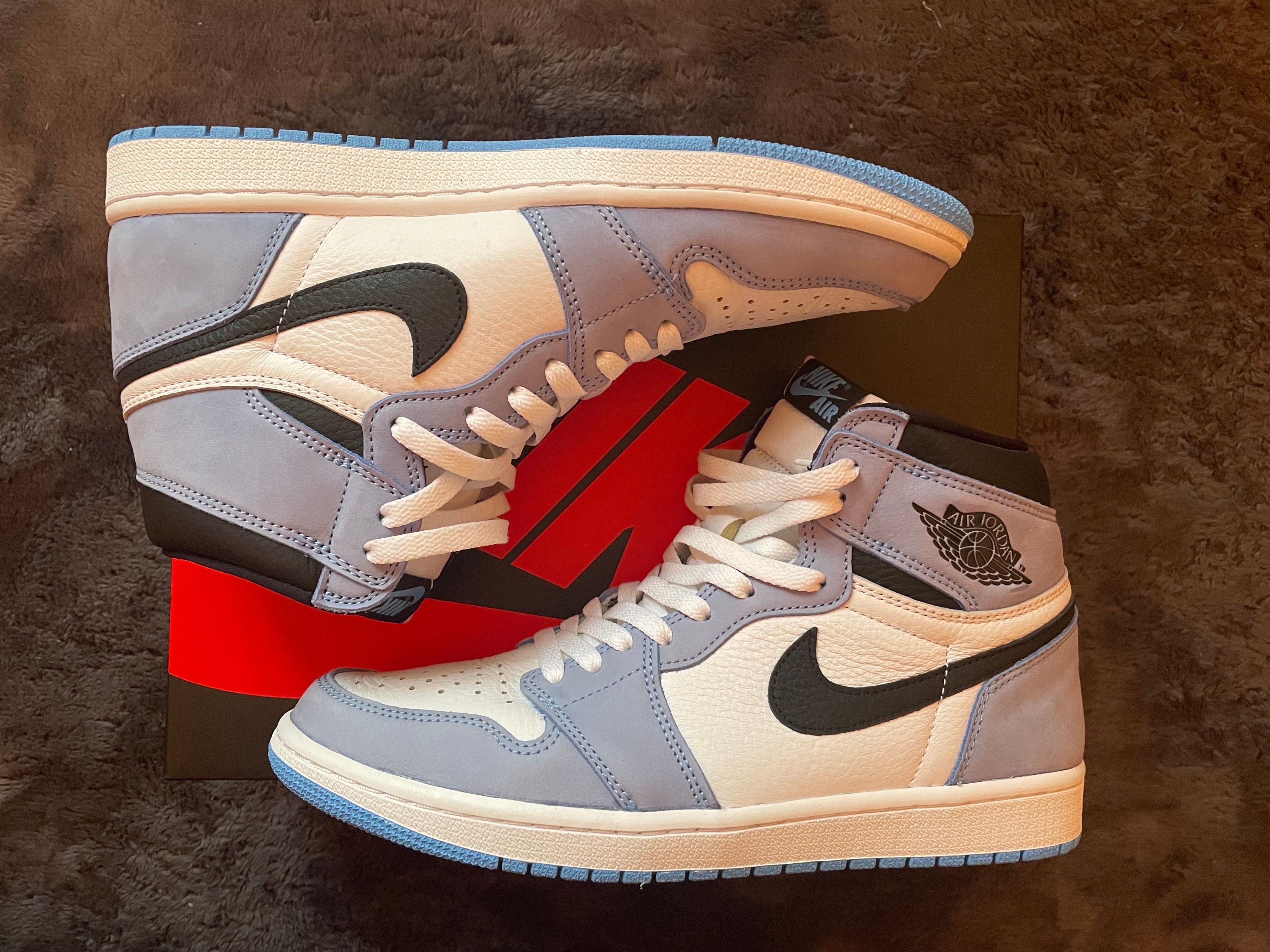 Nike Air Jordan 1 High OG "University Blue"