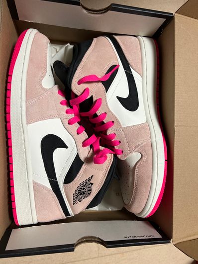 Nike Air Jordan 1 Mid "Crimson Tint"