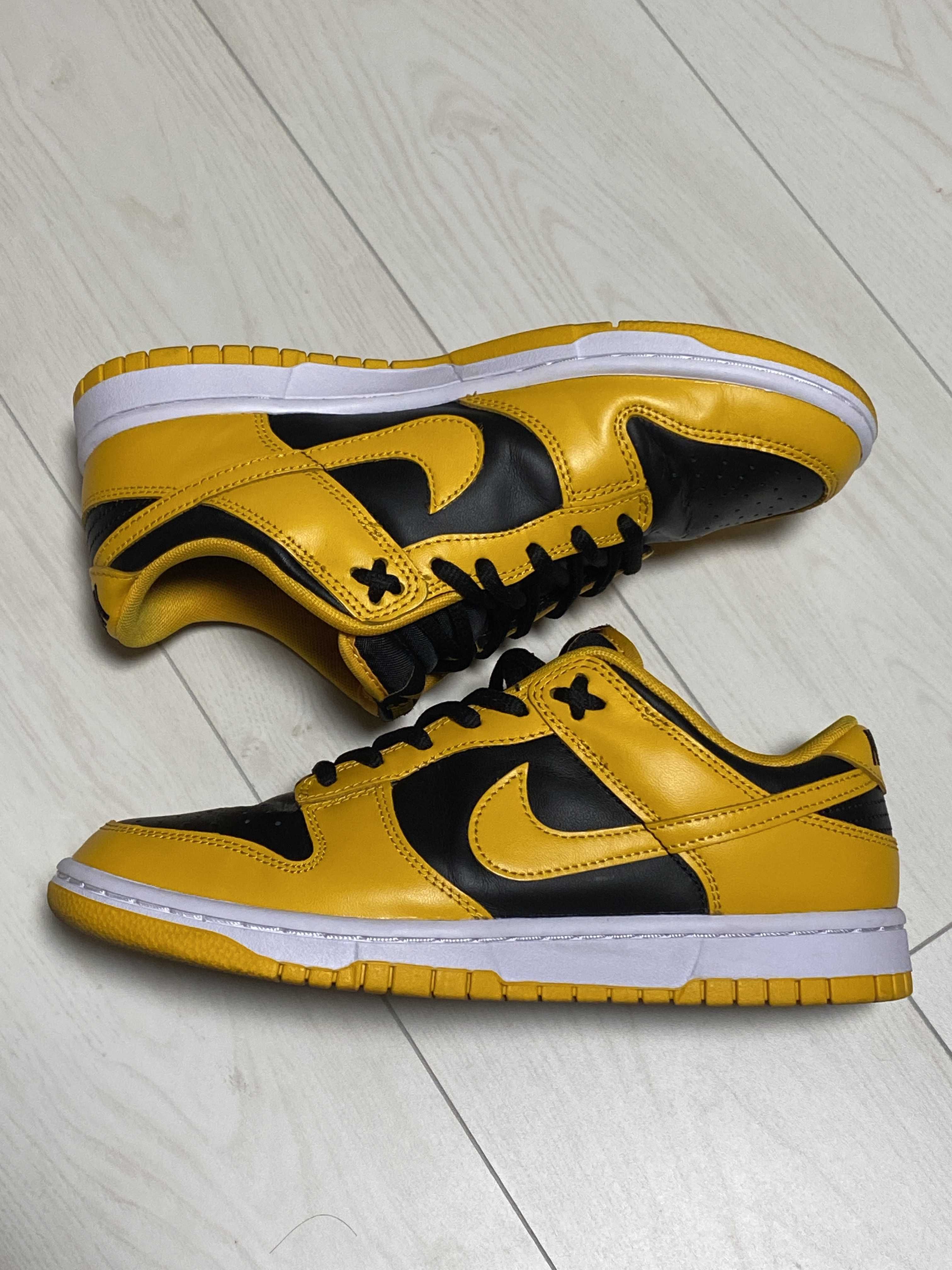 Nike Dunk Low "Championship Goldenrod"