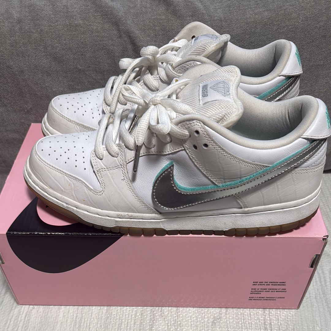 Diamond Supply Co. × Nike SB Dunk Low Pro "White"