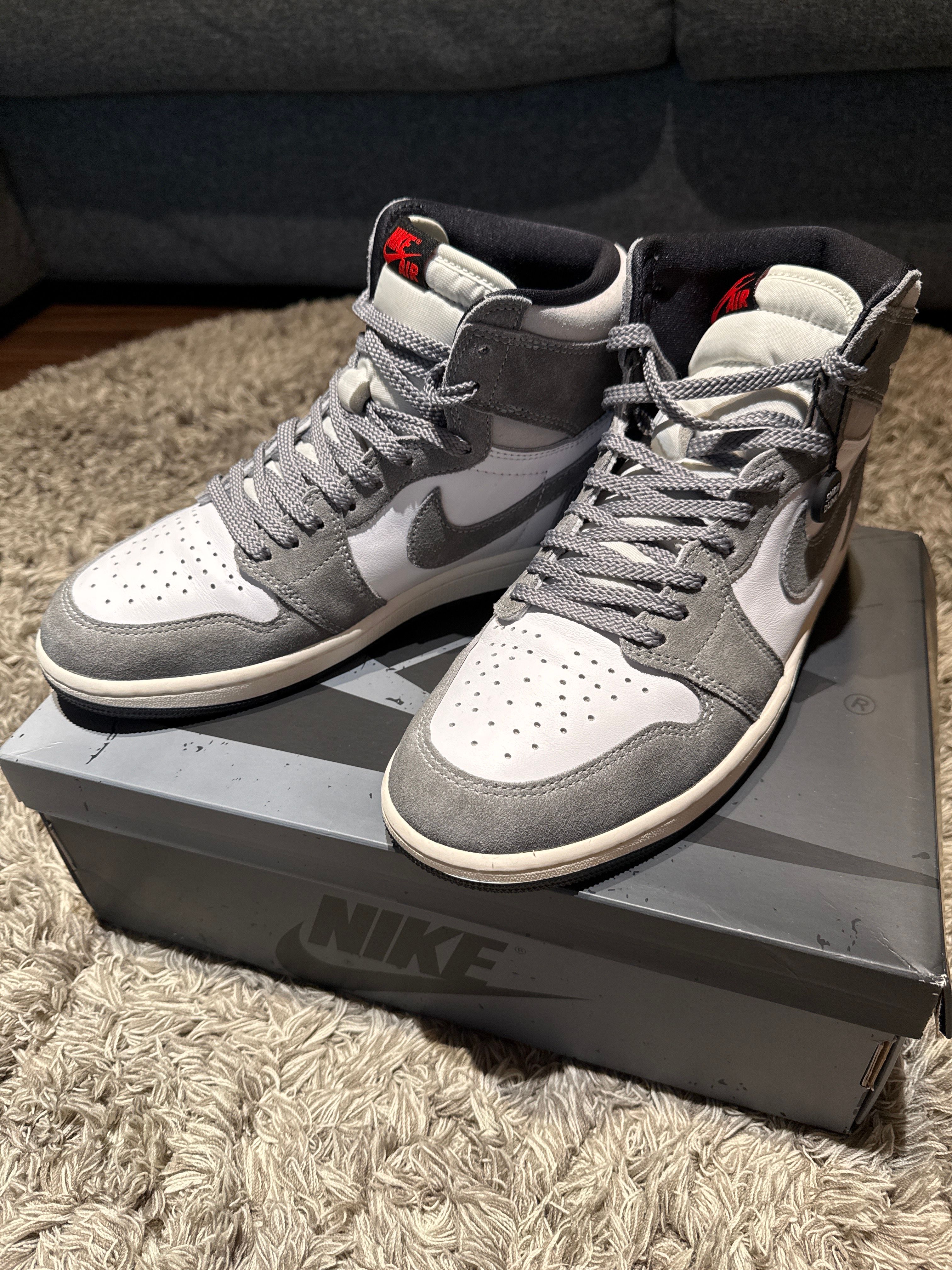 Nike Air Jordan 1 Retro High OG "Black and Smoke Grey"