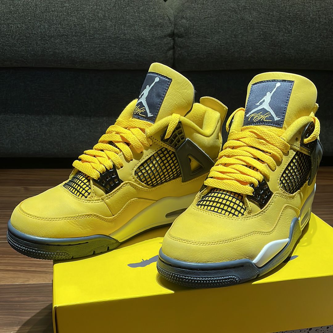 Nike Air Jordan 4 "Tour Yellow"