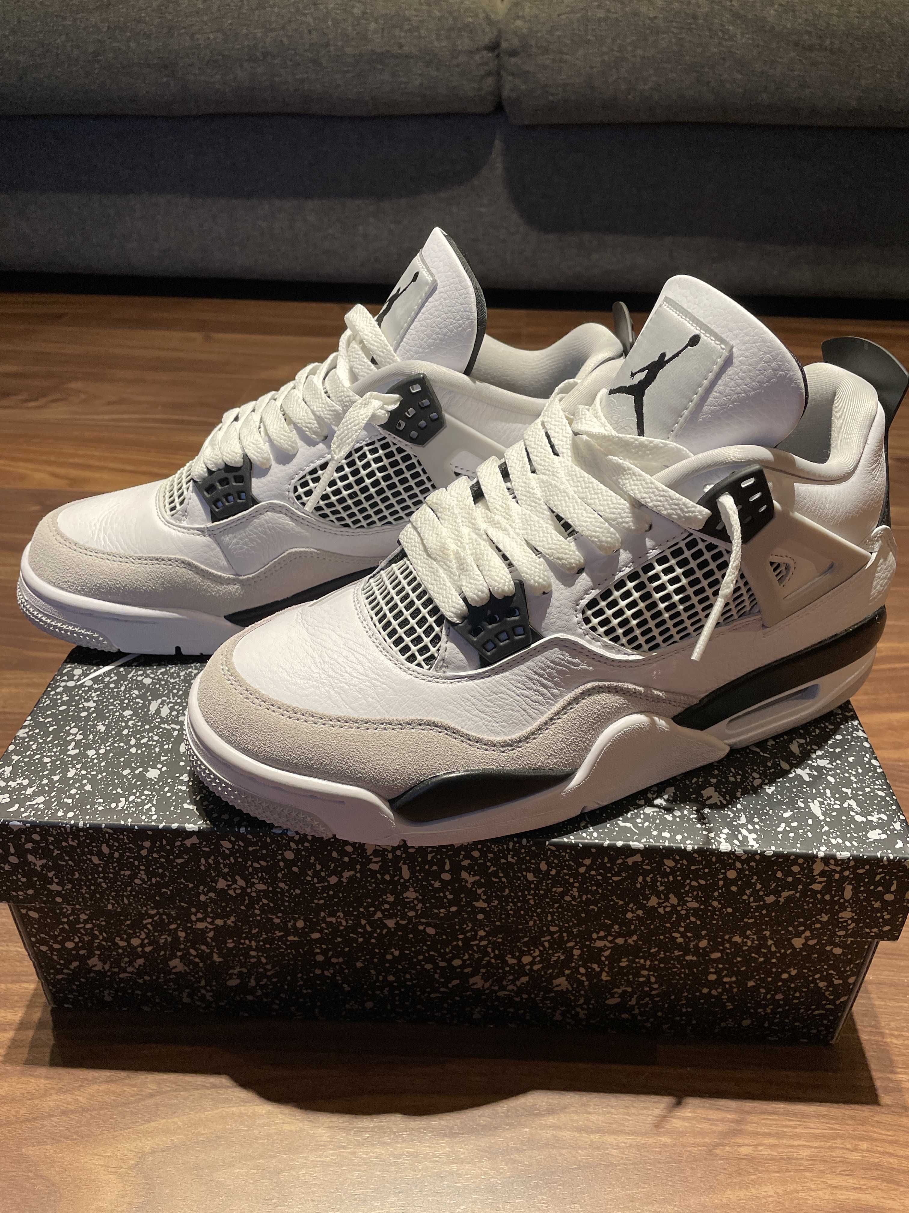 Nike Air Jordan 4 "Military Black"