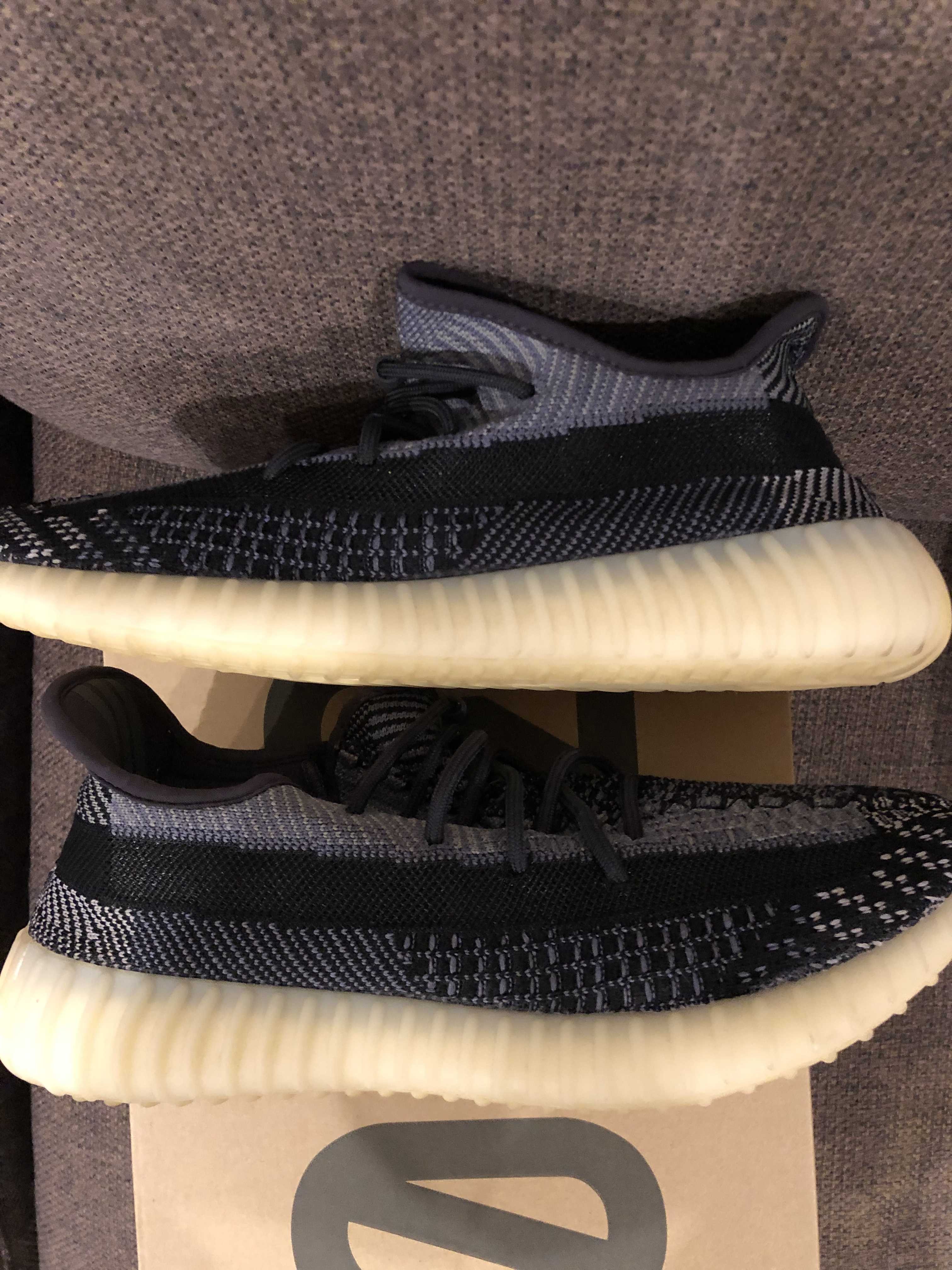 adidas YEEZY Boost 350V2 "Carbon"