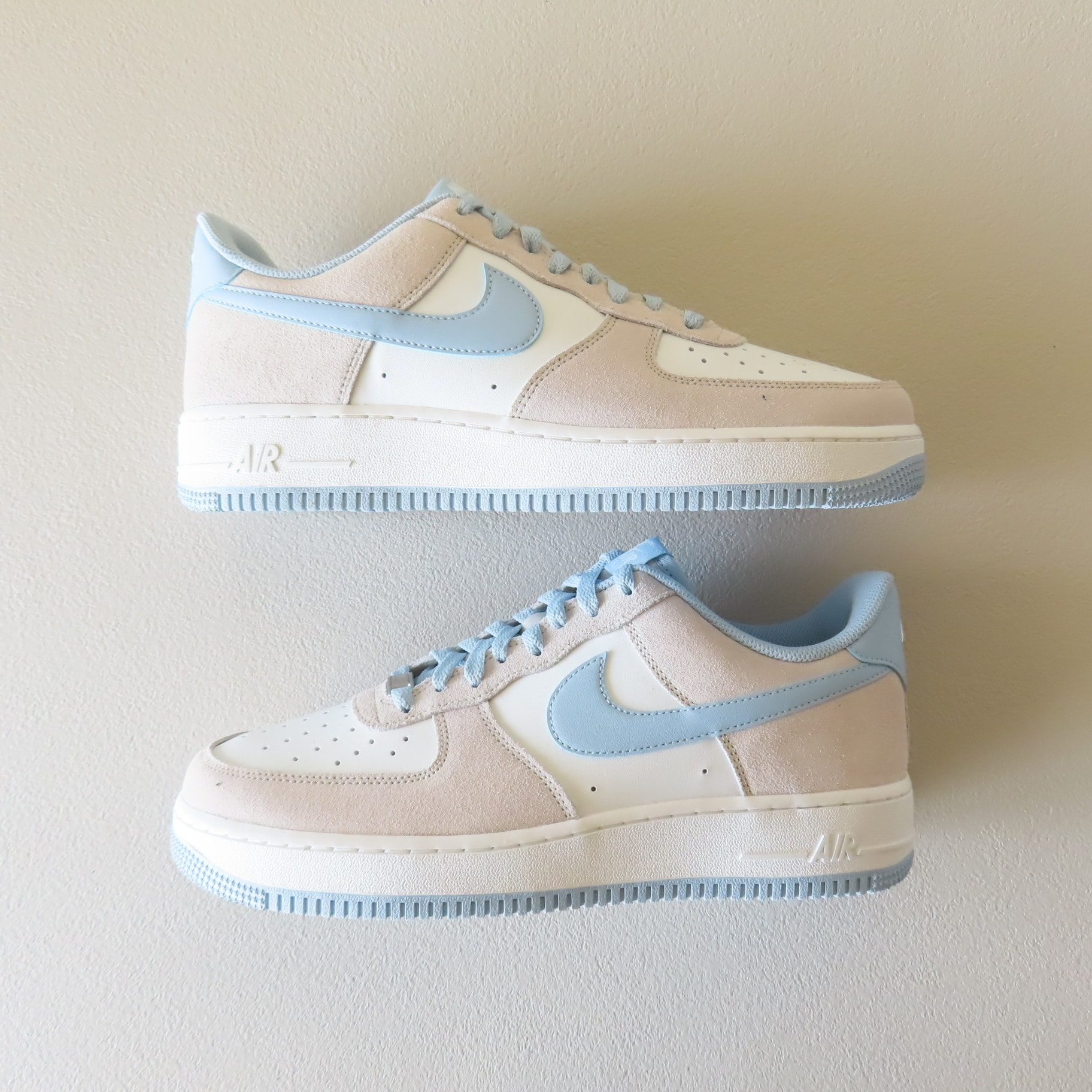 Nike Air Force 1 Low '07 LV8 "Light Bone/Summit White/Light Armory Blue"