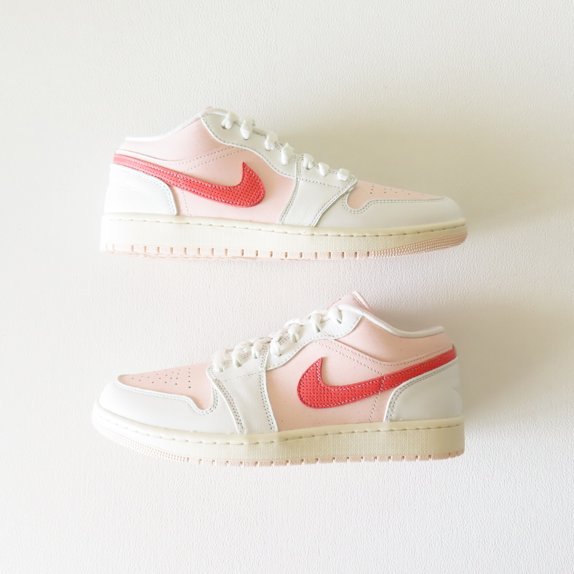 Nike Women's Air Jordan 1 Low SE "Strawberry Milkshake"