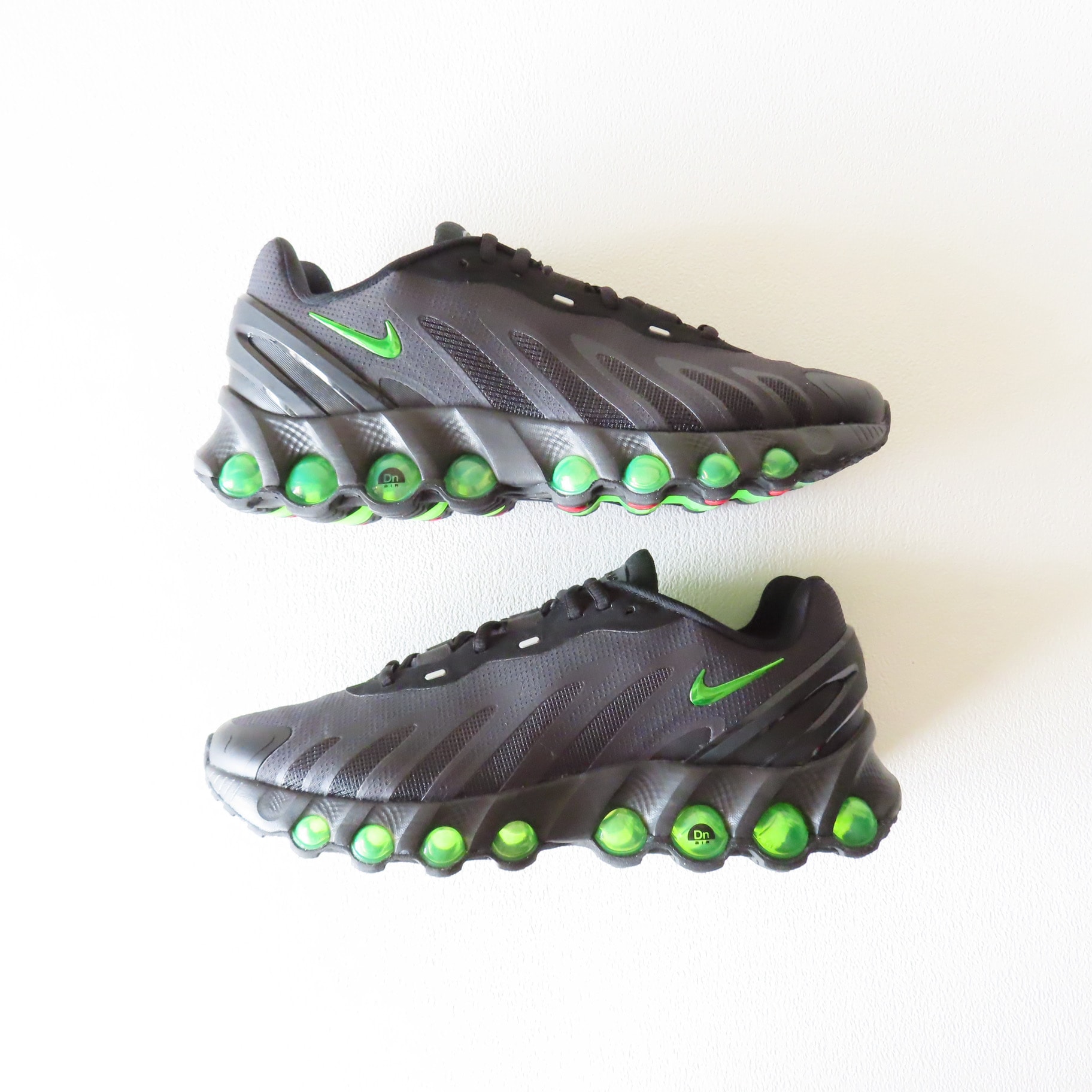 Nike Air Max DN8 "Black/Dark Smoke Grey/Black/Green Strike"