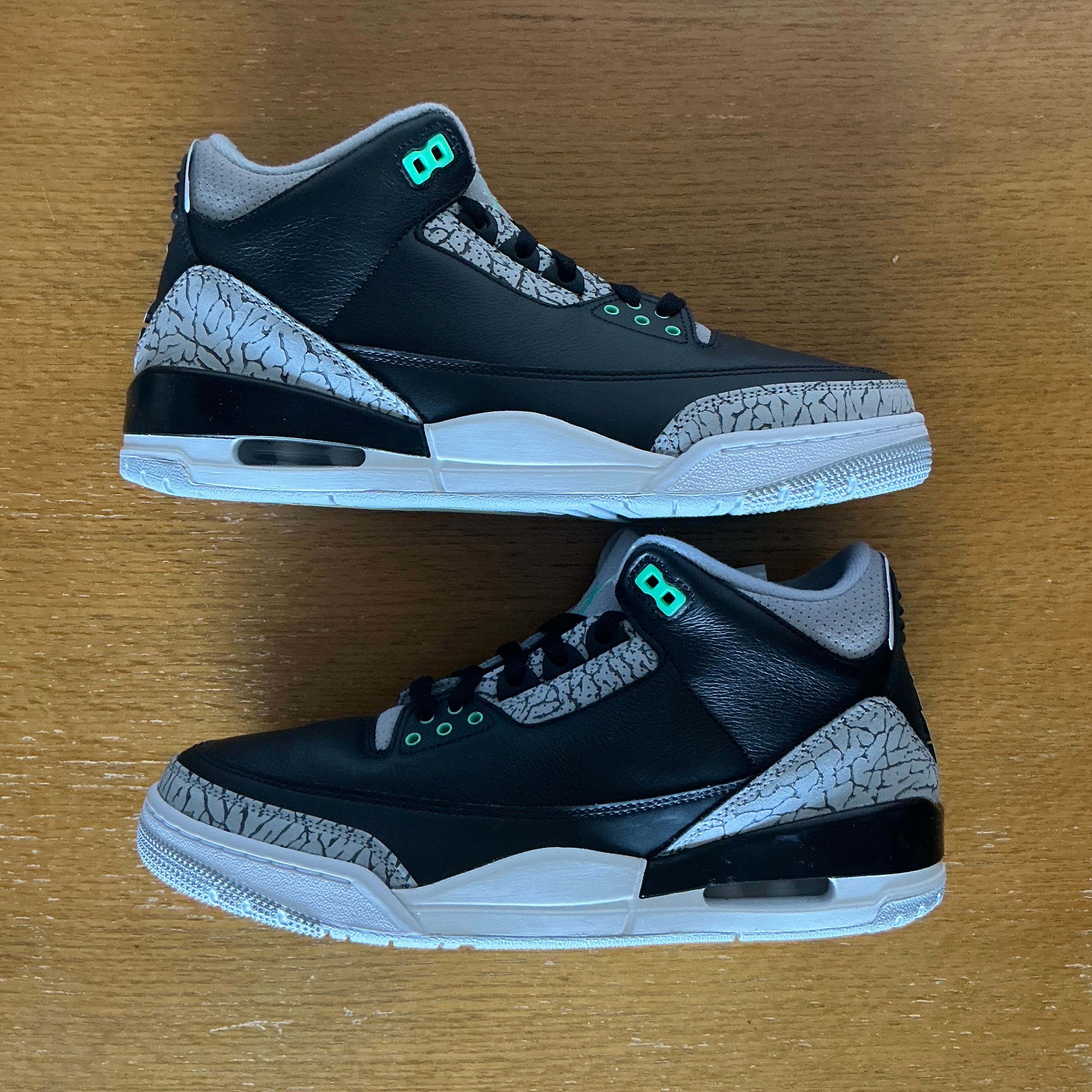 Nike Air Jordan 3 Retro "Green Glow"