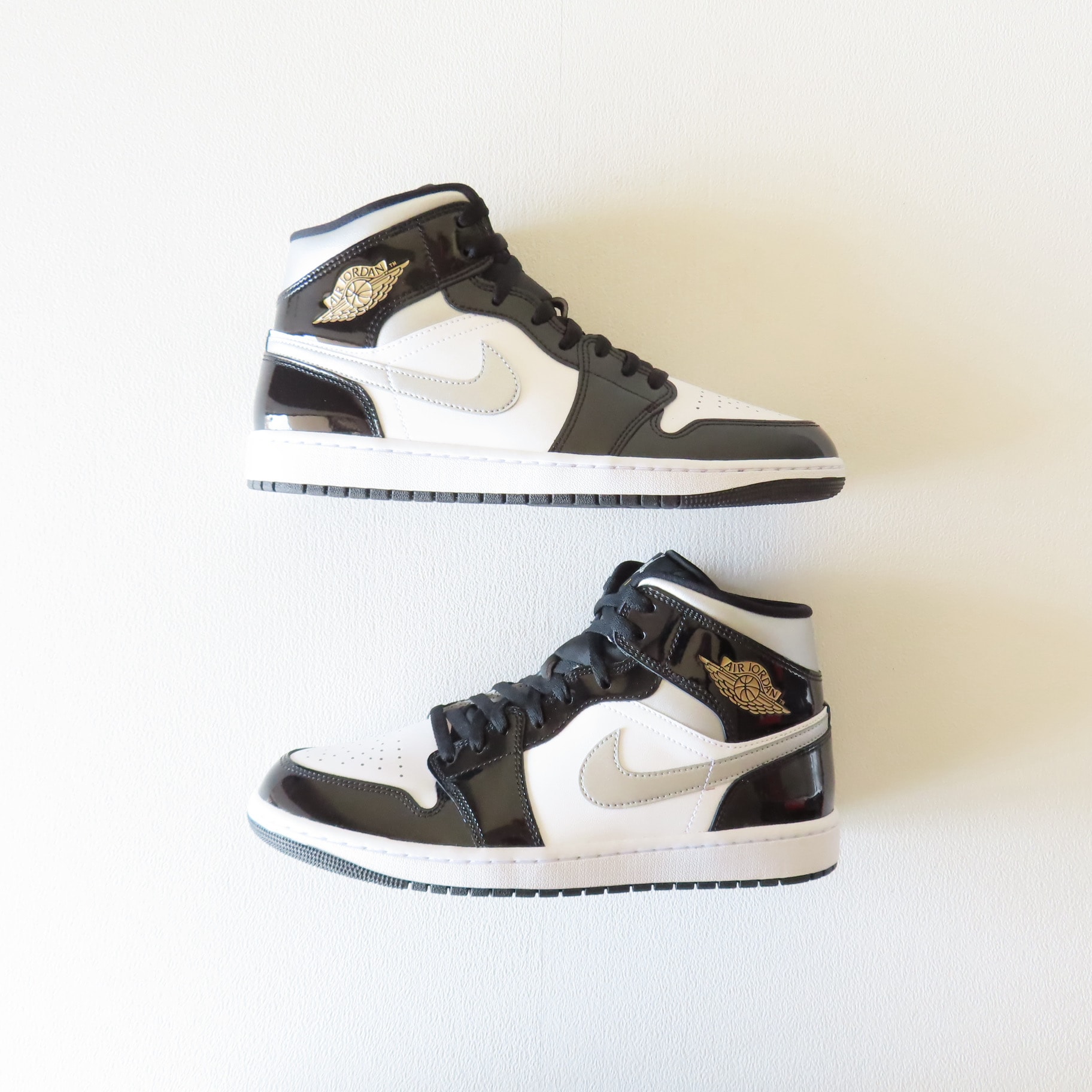 Nike Air Jordan 1 Mid "Black Patent"