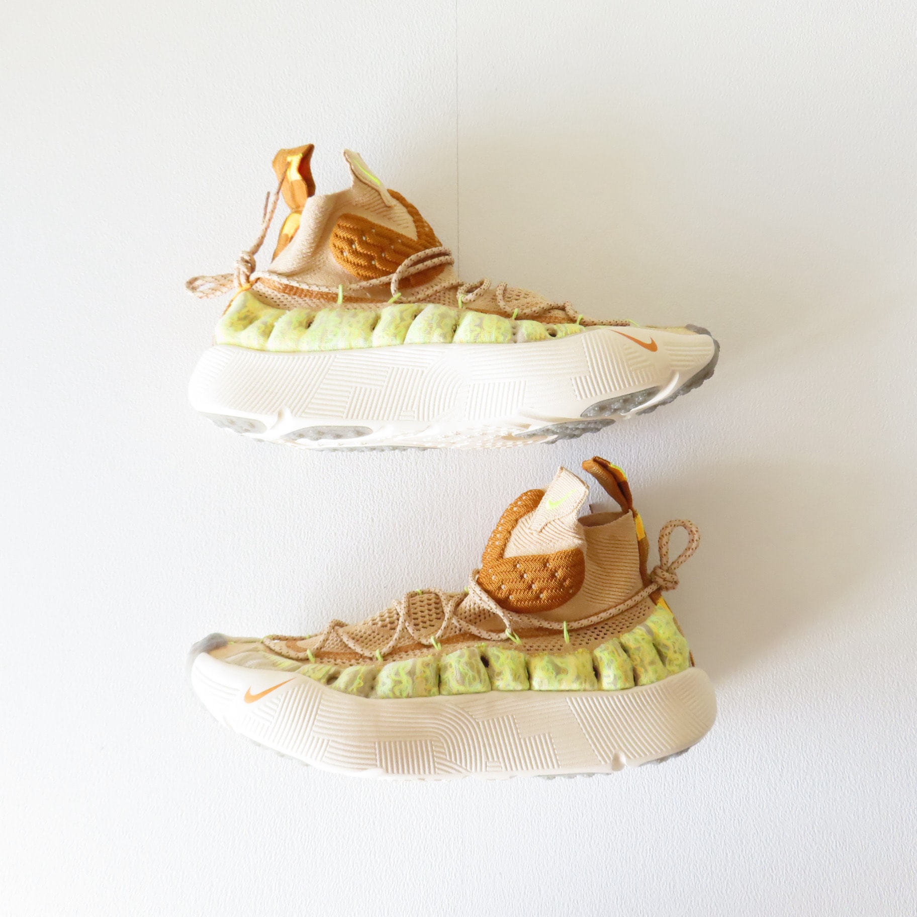 Nike ISPA Sense Flyknit "Sesame and Desert Ochre"