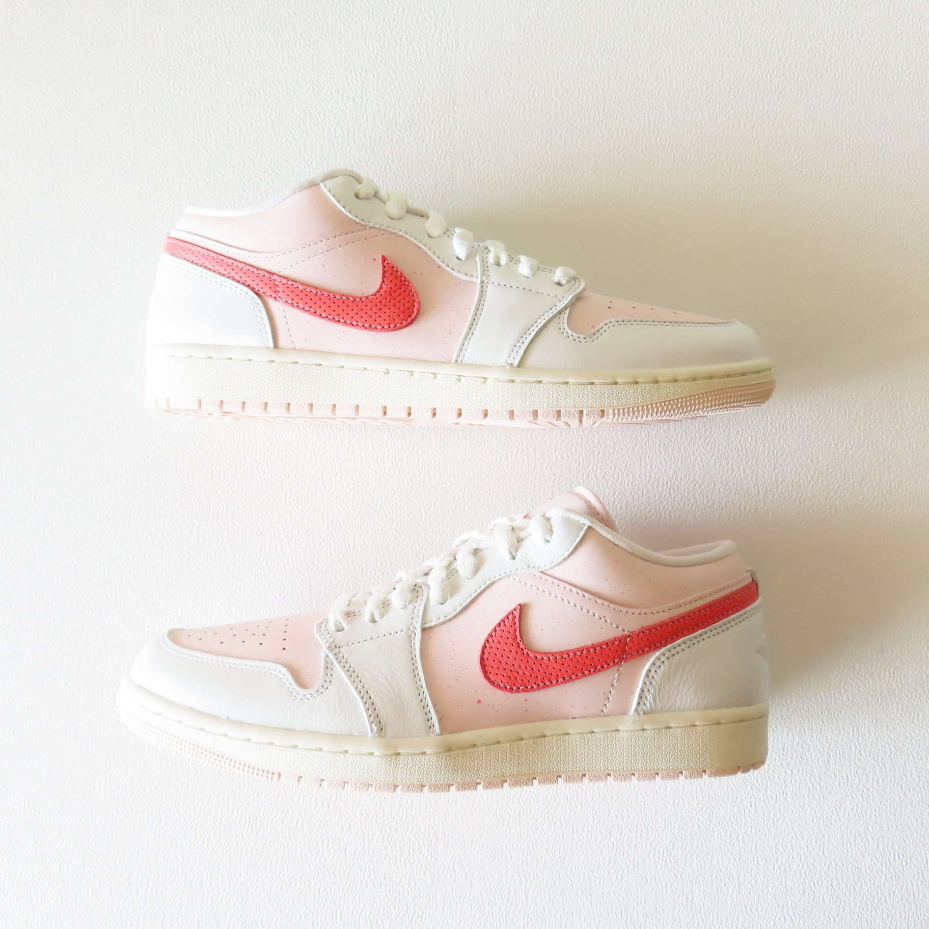 Nike Women's Air Jordan 1 Low SE "Strawberry Milkshake"